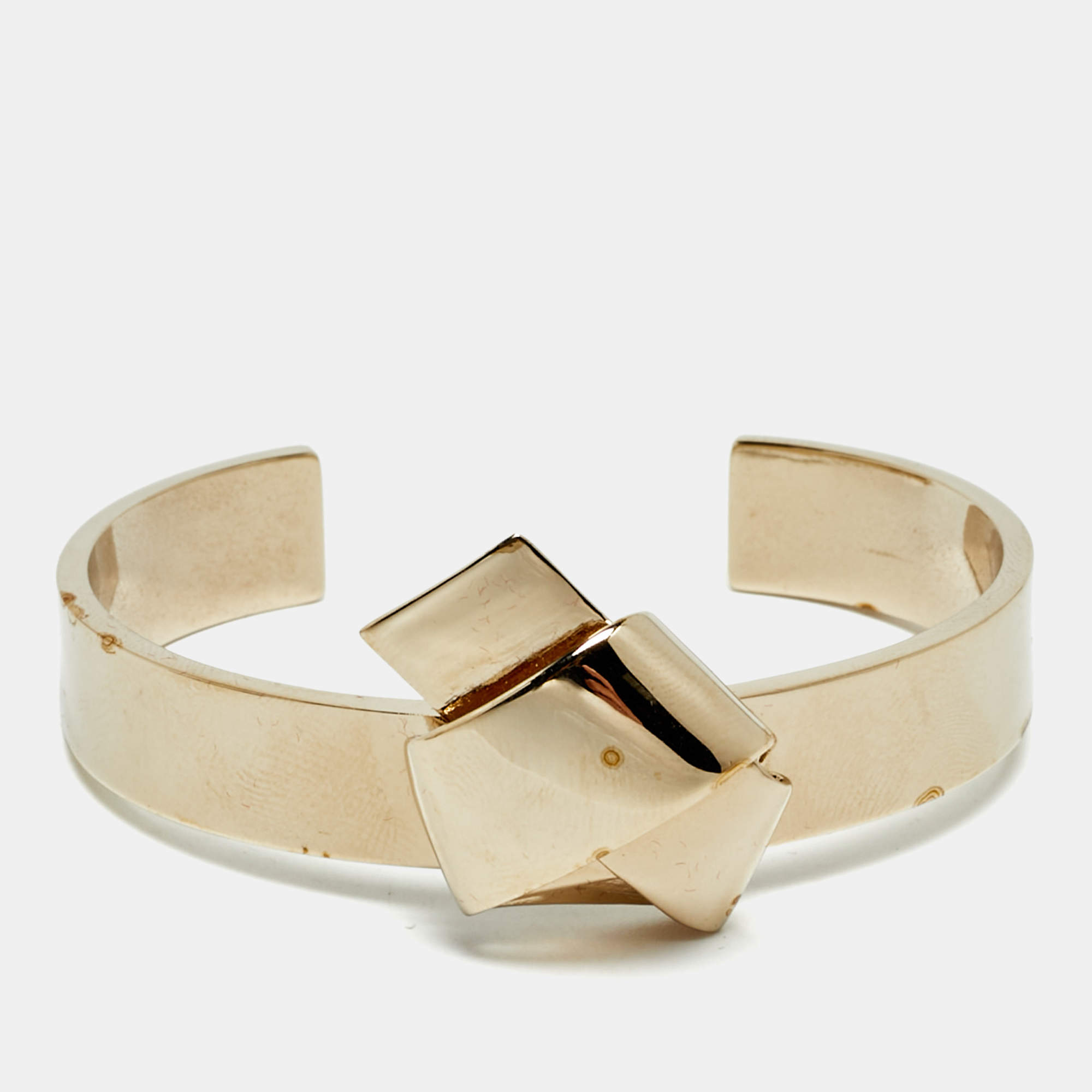 مملوكة مسبقًا Salvatore Ferragamo Gold Tone Bracelet