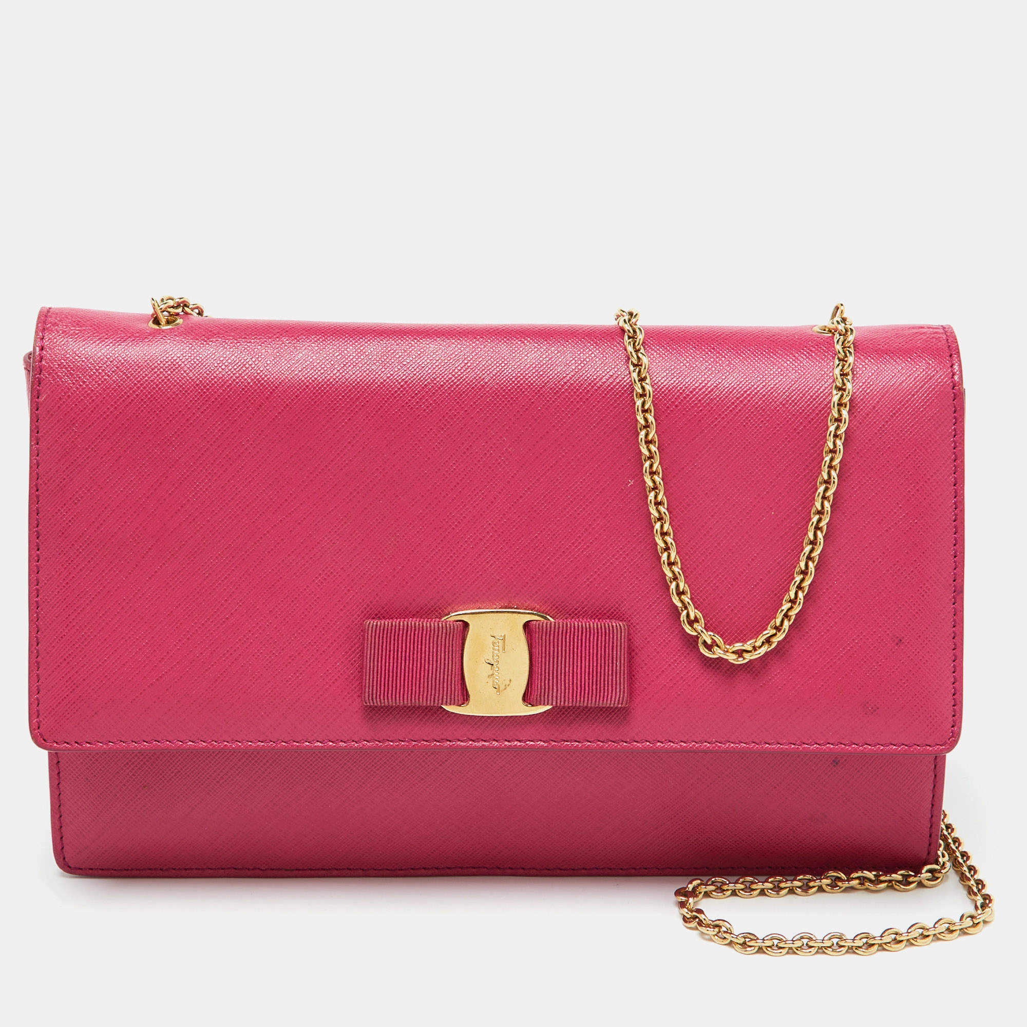 Pre Owned Salvatore Ferragamo Pink Saffiano Leather Vara Bow Chain Shoulder Bag