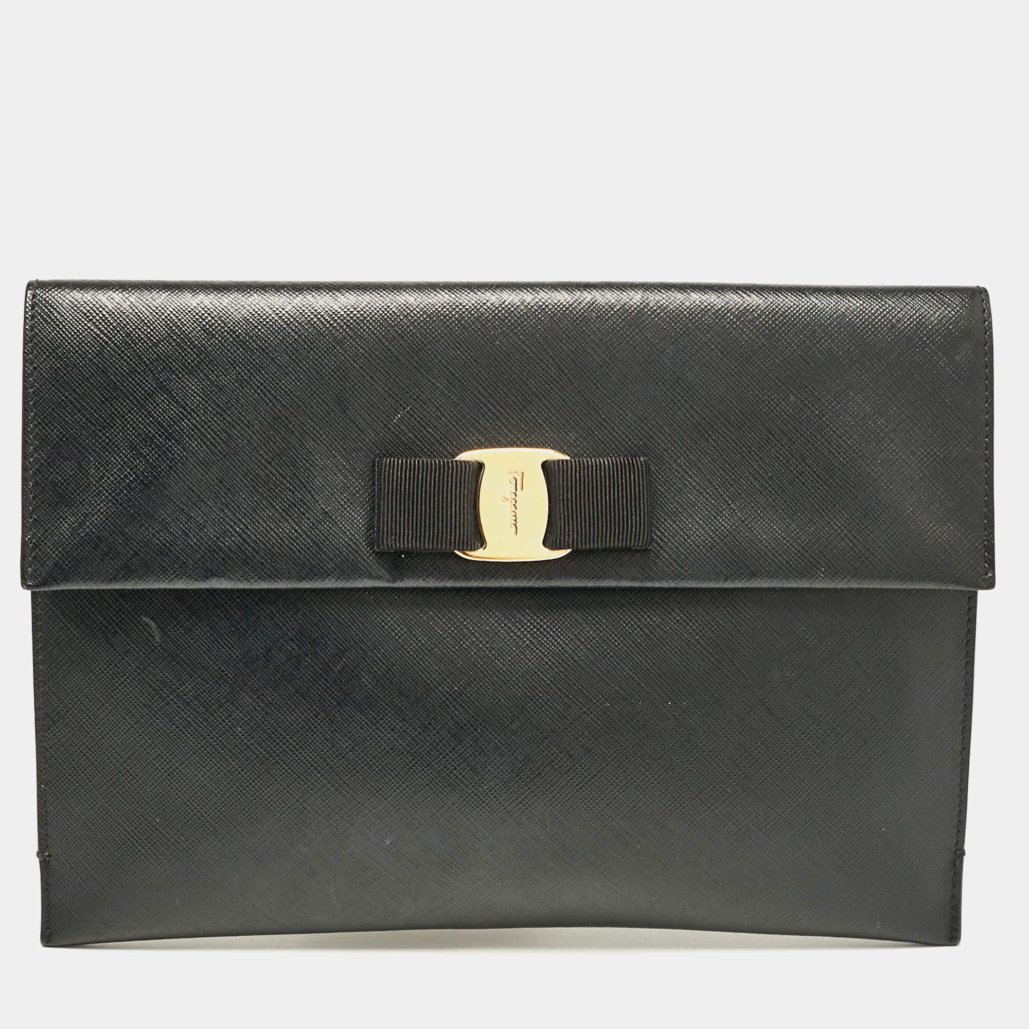 Pre Owned Salvatore Ferragamo Black Saffiano Leather Vara Bow Clutch