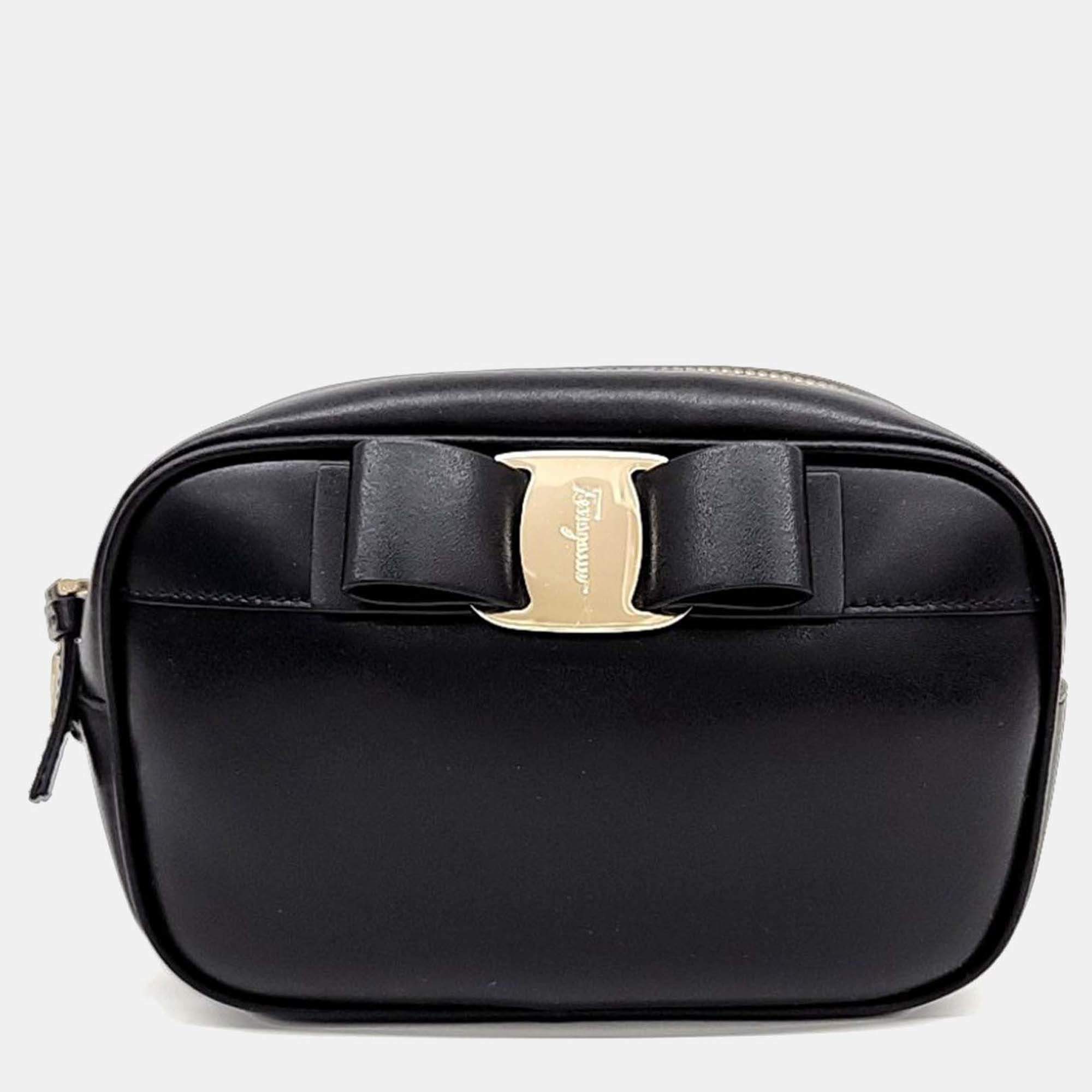 Pre Owned Salvatore Ferragamo Black Leather Vara Crossbody Bag