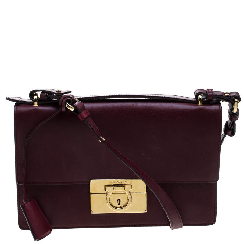 Pre Owned Salvatore Ferragamo Burgundy Leather Aileen Gancio Shoulder bag