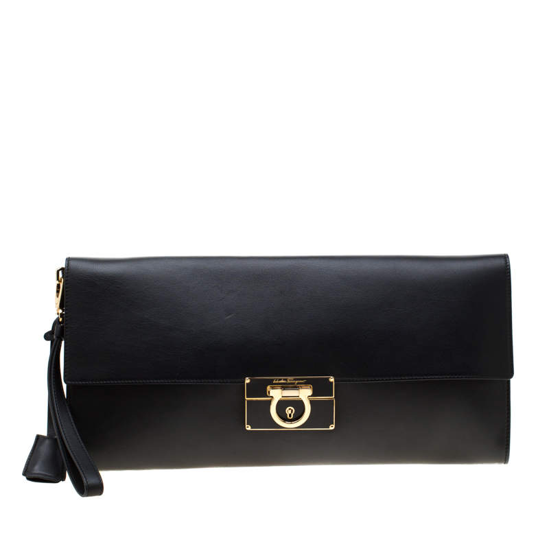 Pre Owned Salvatore Ferragamo Black Leather Afef Gancio Clutch