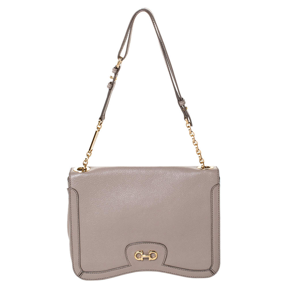 Pre Owned Salvatore Ferragamo Beige Leather Shoulder Bag