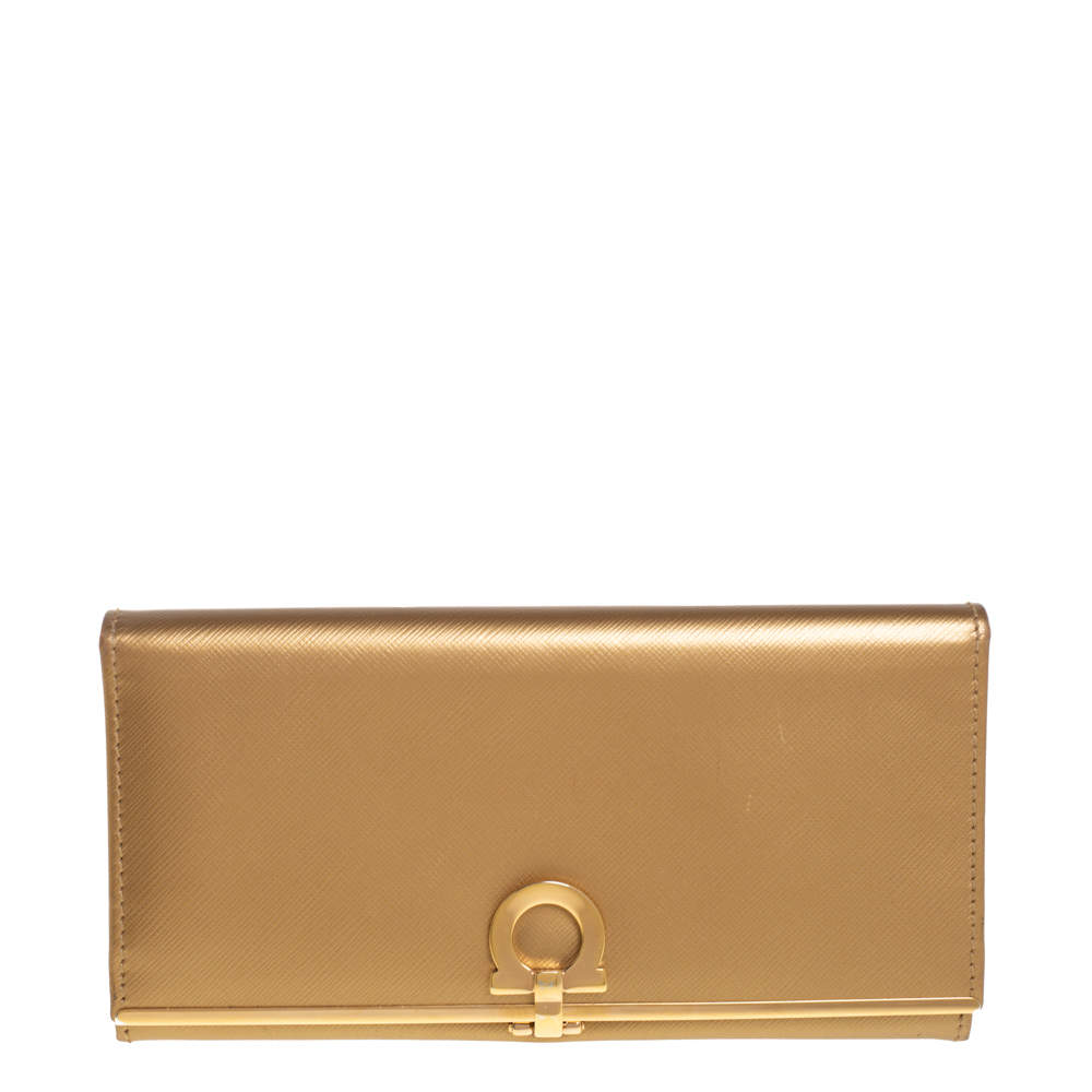 Pre Owned Salvatore Ferragamo Gold Leather Gancini Icona Continental Wallet