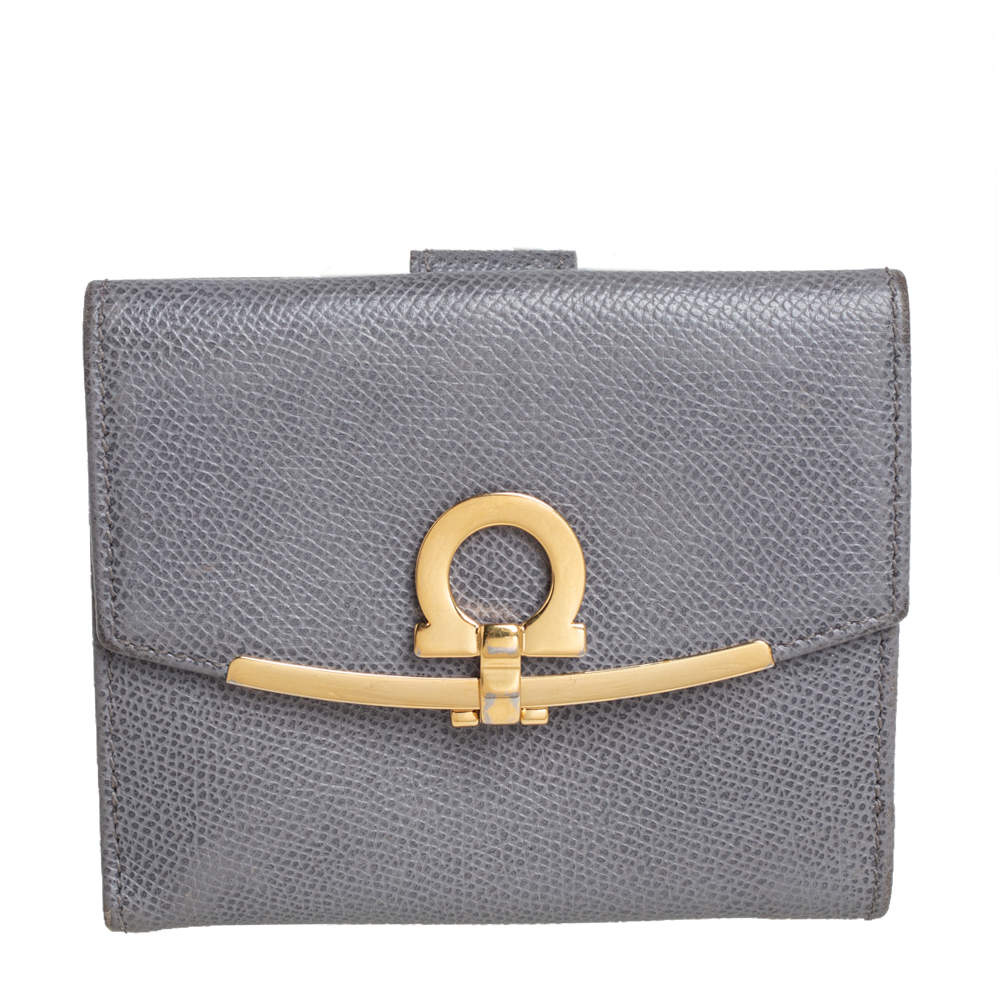 Pre Owned Salvatore Ferragamo Grey Leather Gancini Clip Compact Wallet