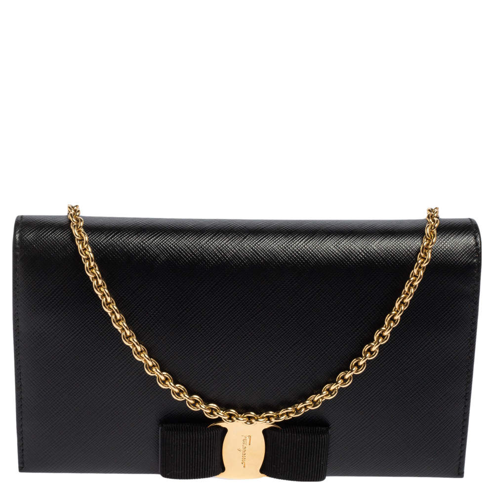 مملوكة مسبقًا محفظة بسلسلة سالفاتوري فيراغامو ميس فارا جلد أسود  