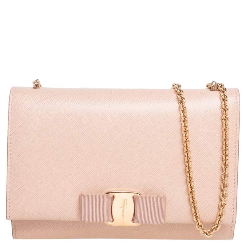 مملوكة مسبقًا حقيبة كتف سالفاتوري فيراغامو جلد بيج فيونكة فارا بسلسلة