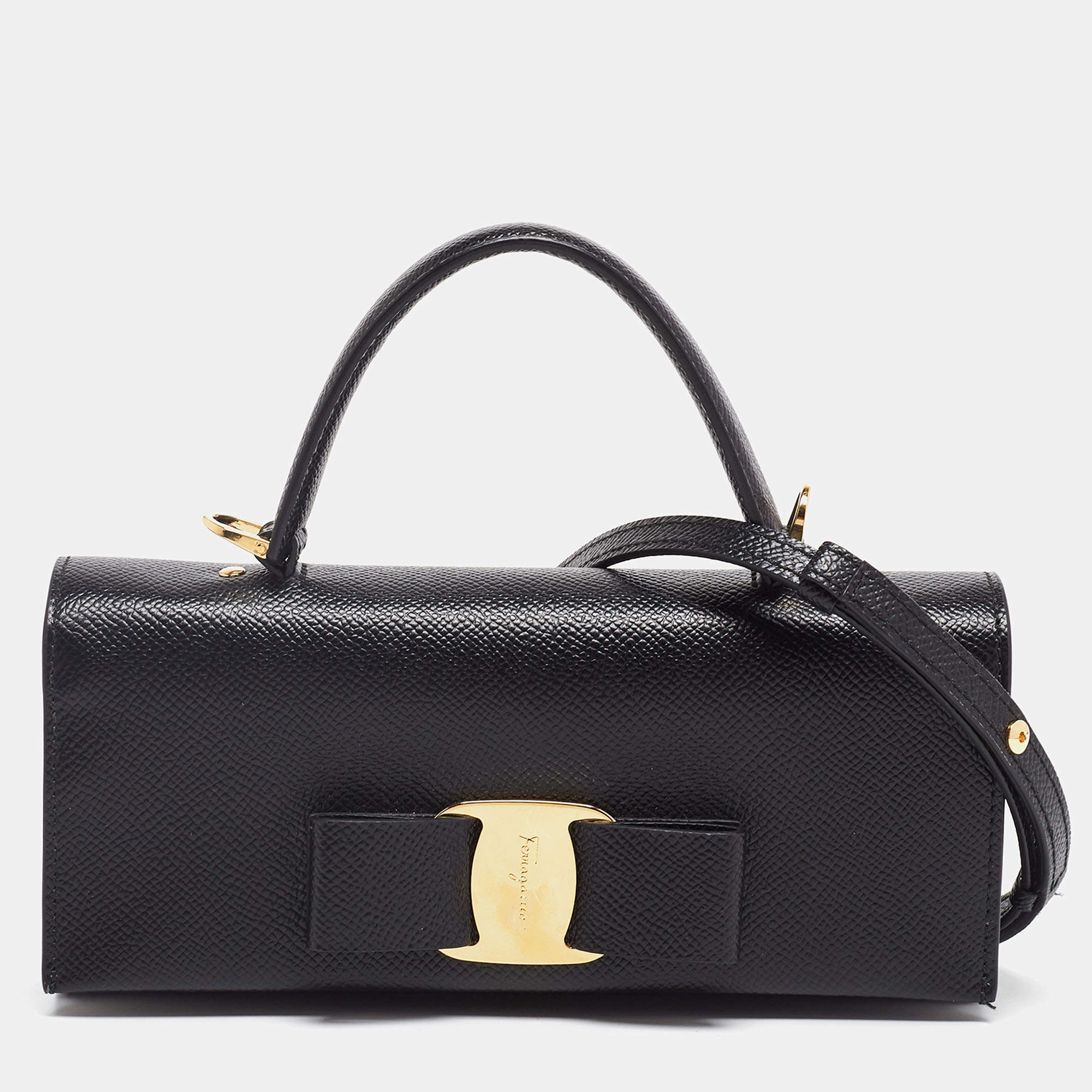 مملوكة مسبقًا حقيبة كلتش سالفاتوري فيراغامو جلد أسود مزينة فيونكة فارا صغيرة