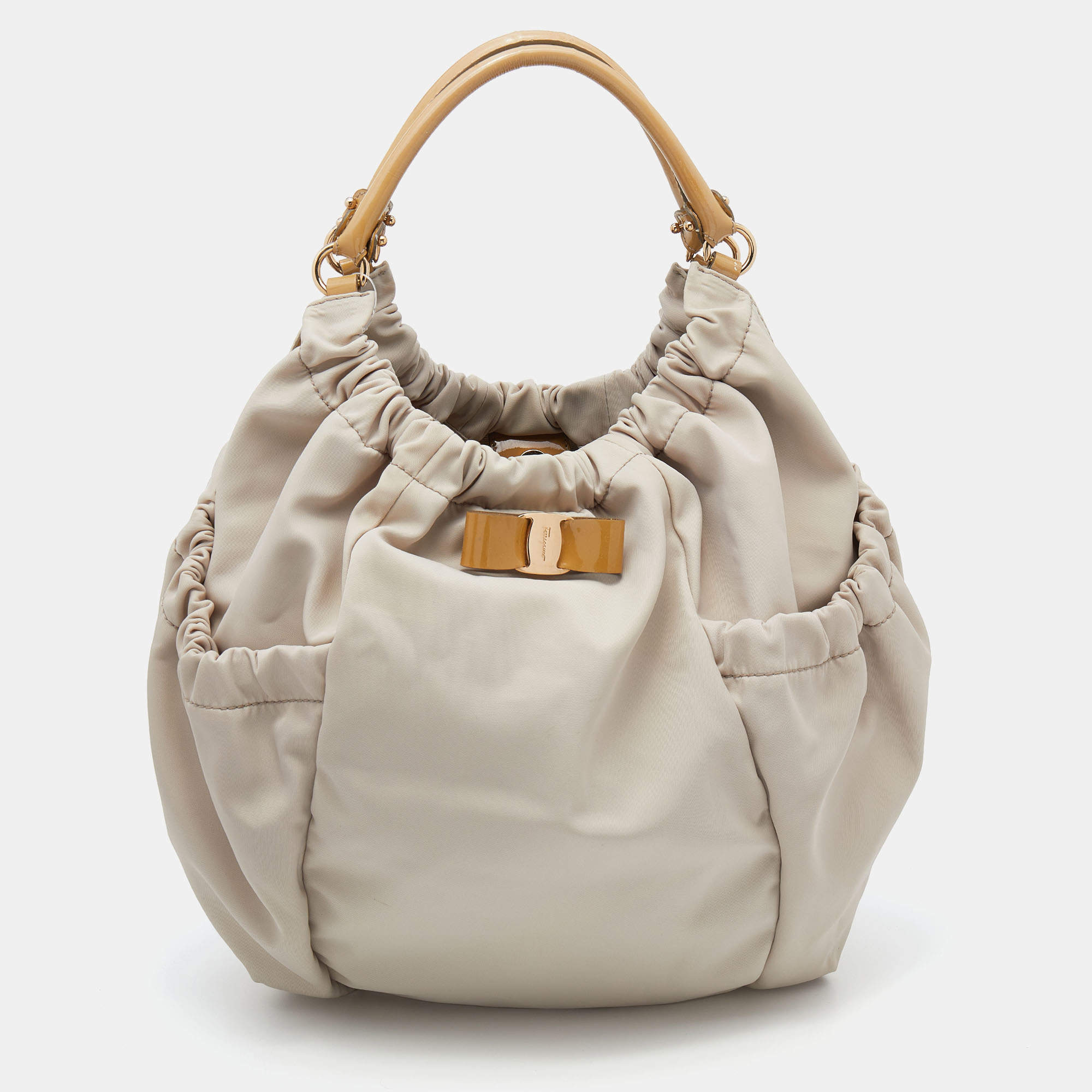 Pre Owned حقيبة هوبو سالفاتوري فيراغامو جلد لامع ونايلون بيج