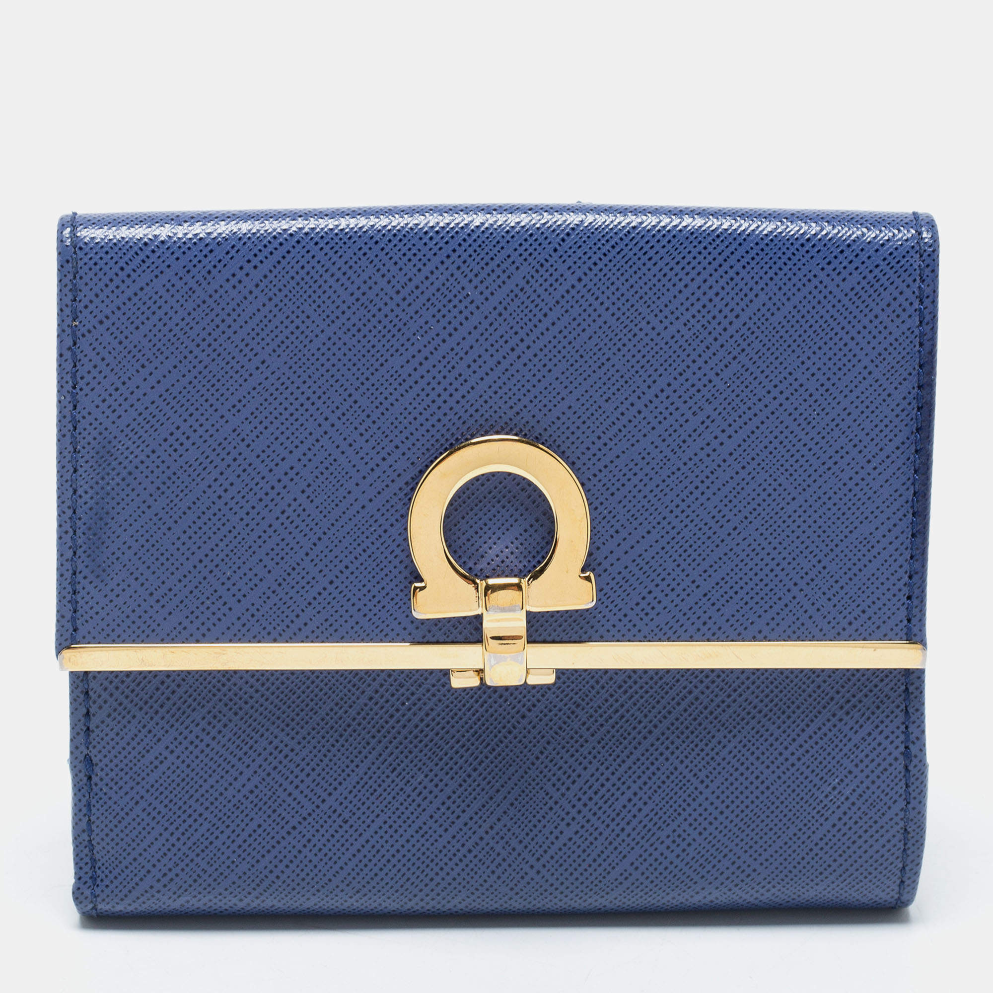 مملوكة مسبقًا Salvatore Ferragamo Blue Leather Gancini Clip Compact Wallet