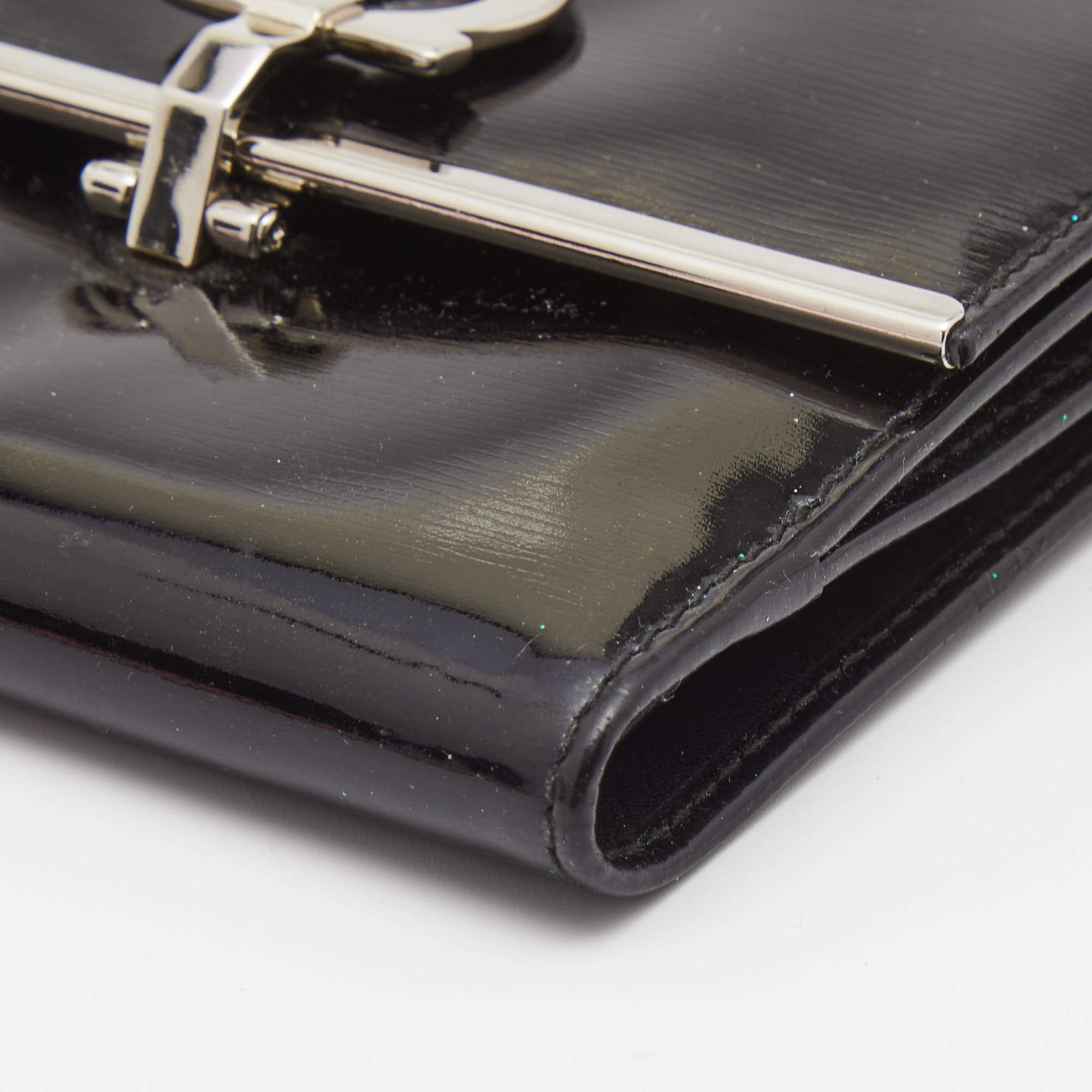 SALVATORE FERRAGAMO #31277 Black Saffiano Leather Gancini Wallet – ALL YOUR  BLISS