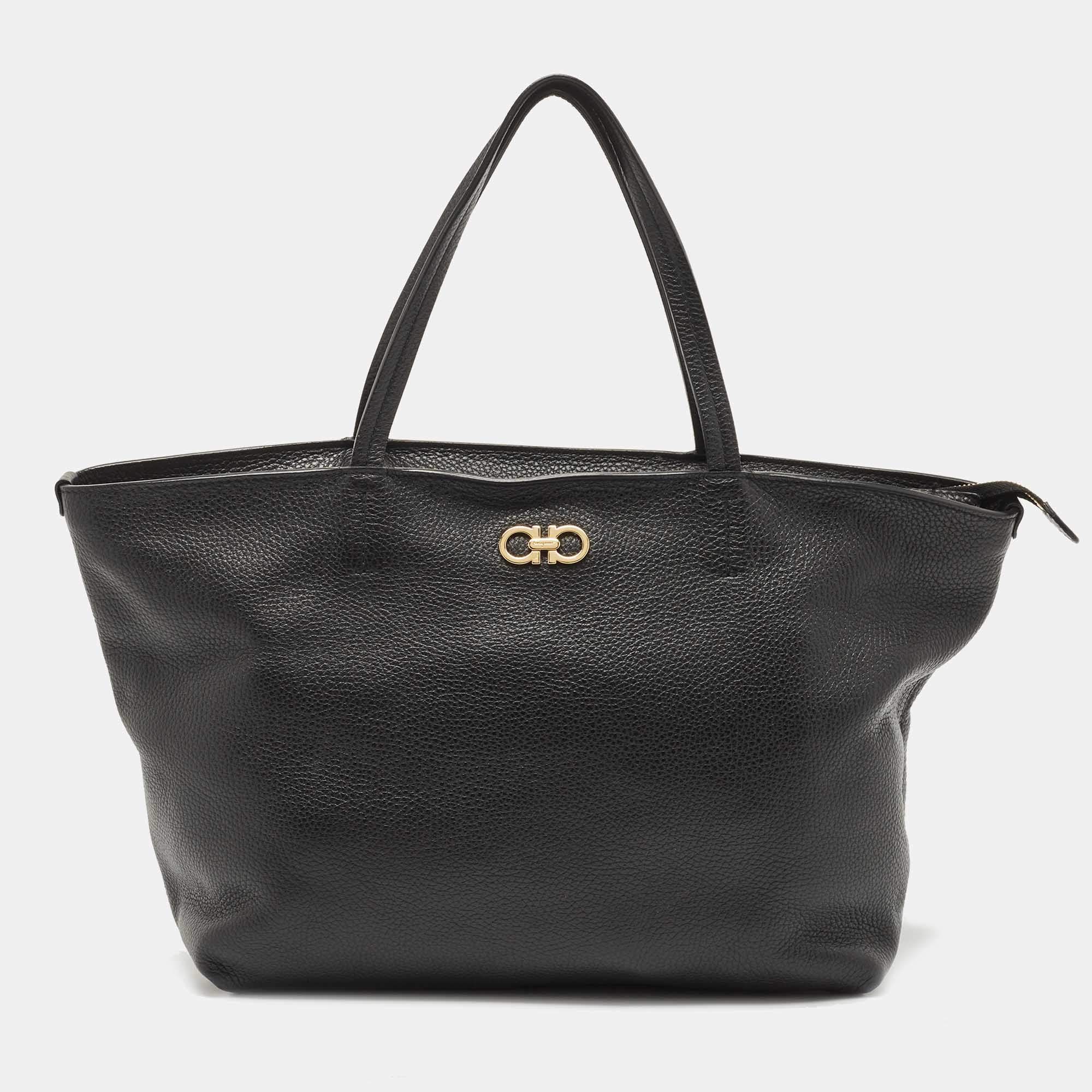 Pre Owned Salvatore Ferragamo Black Leather Gancini Zip Tote