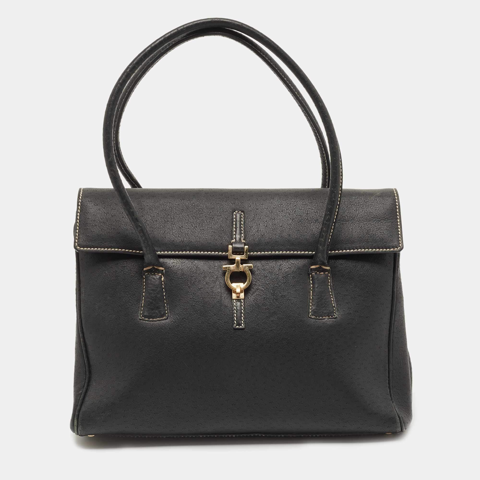 Pre Owned Salvatore Ferragamo Black Leather Gancini Flap Shoulder Bag