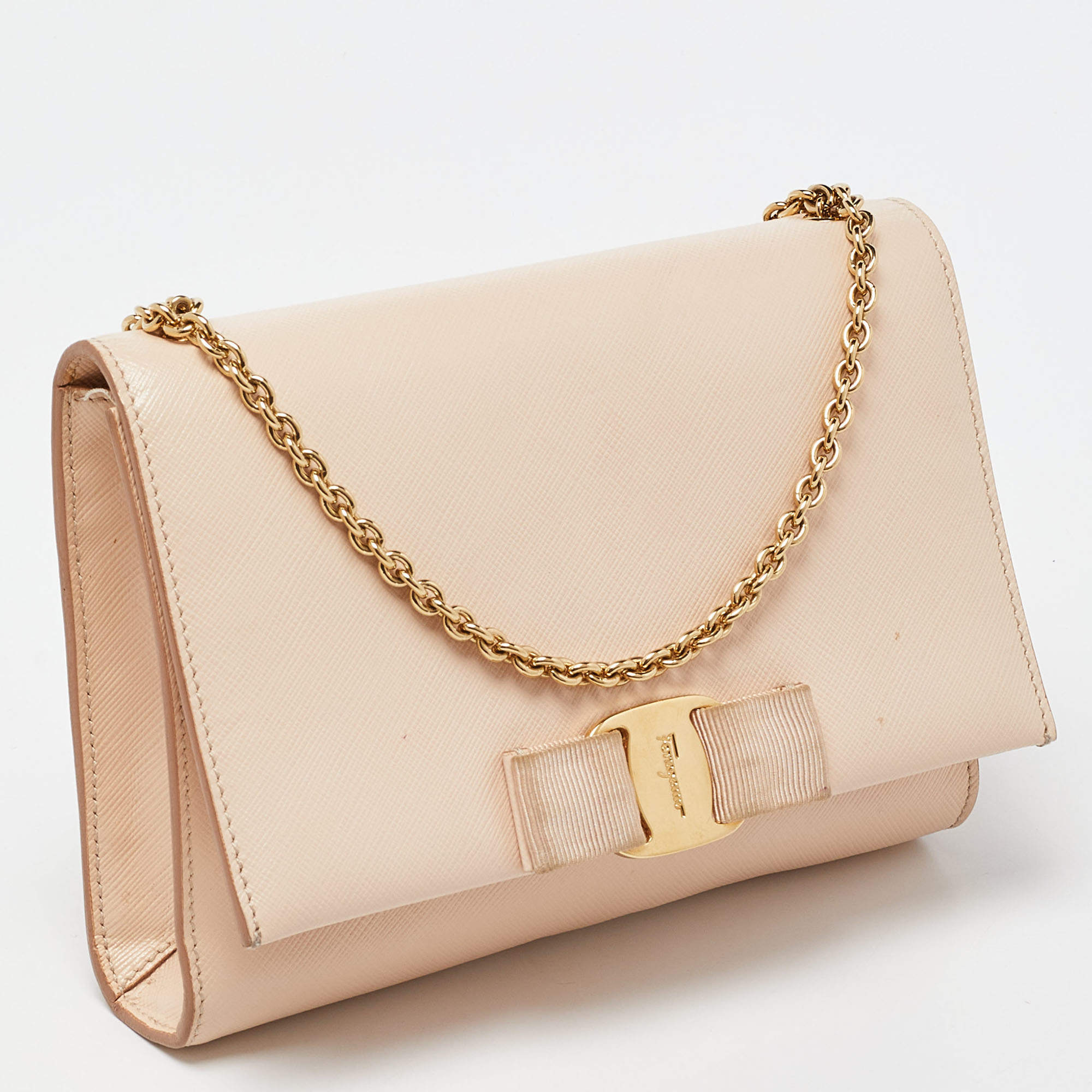 Salvatore Ferragamo Peach Leather Vara Bow Chain Bag Salvatore Ferragamo TLC