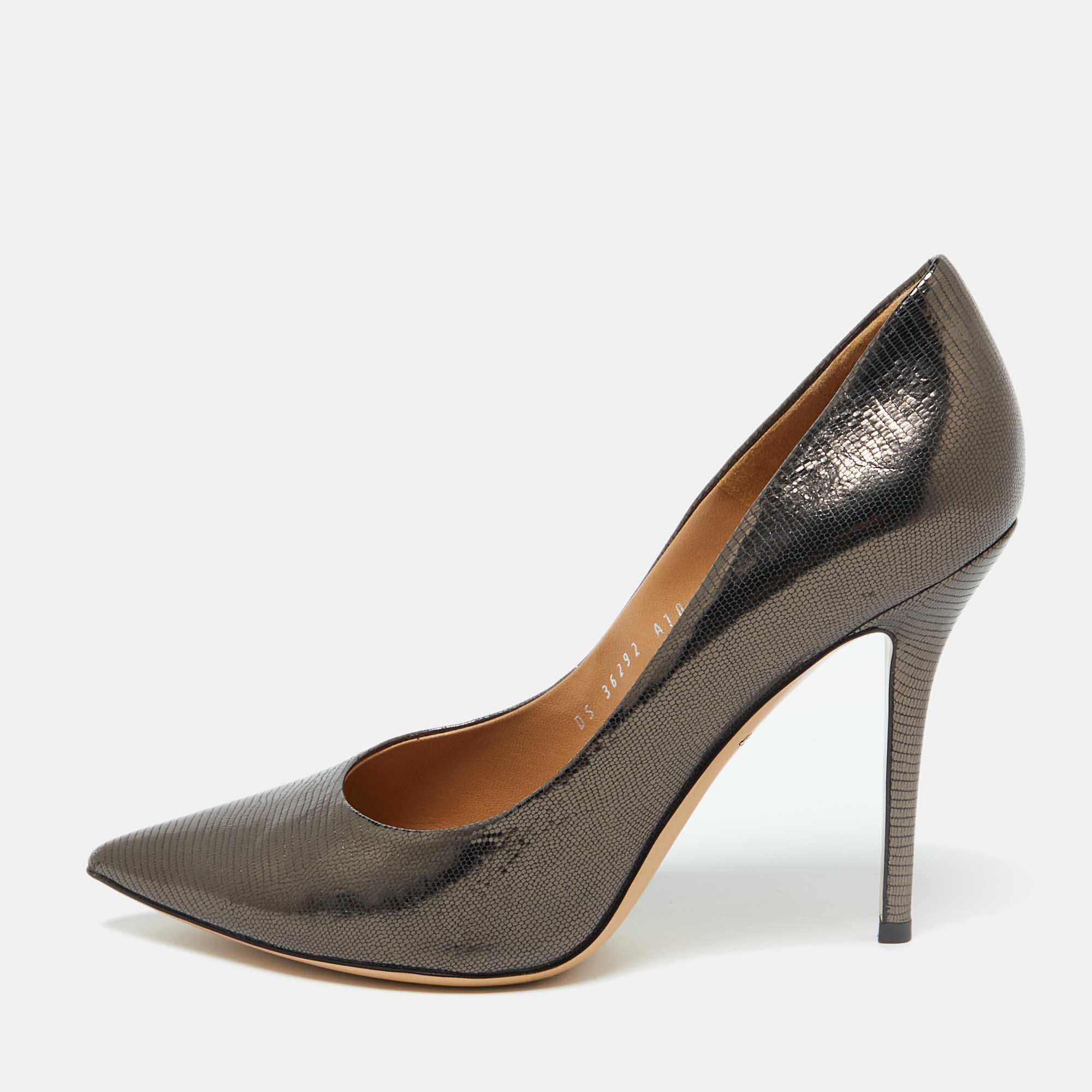 Salvatore Ferragamo Black Leather Pointed Toe Pumps Size 40