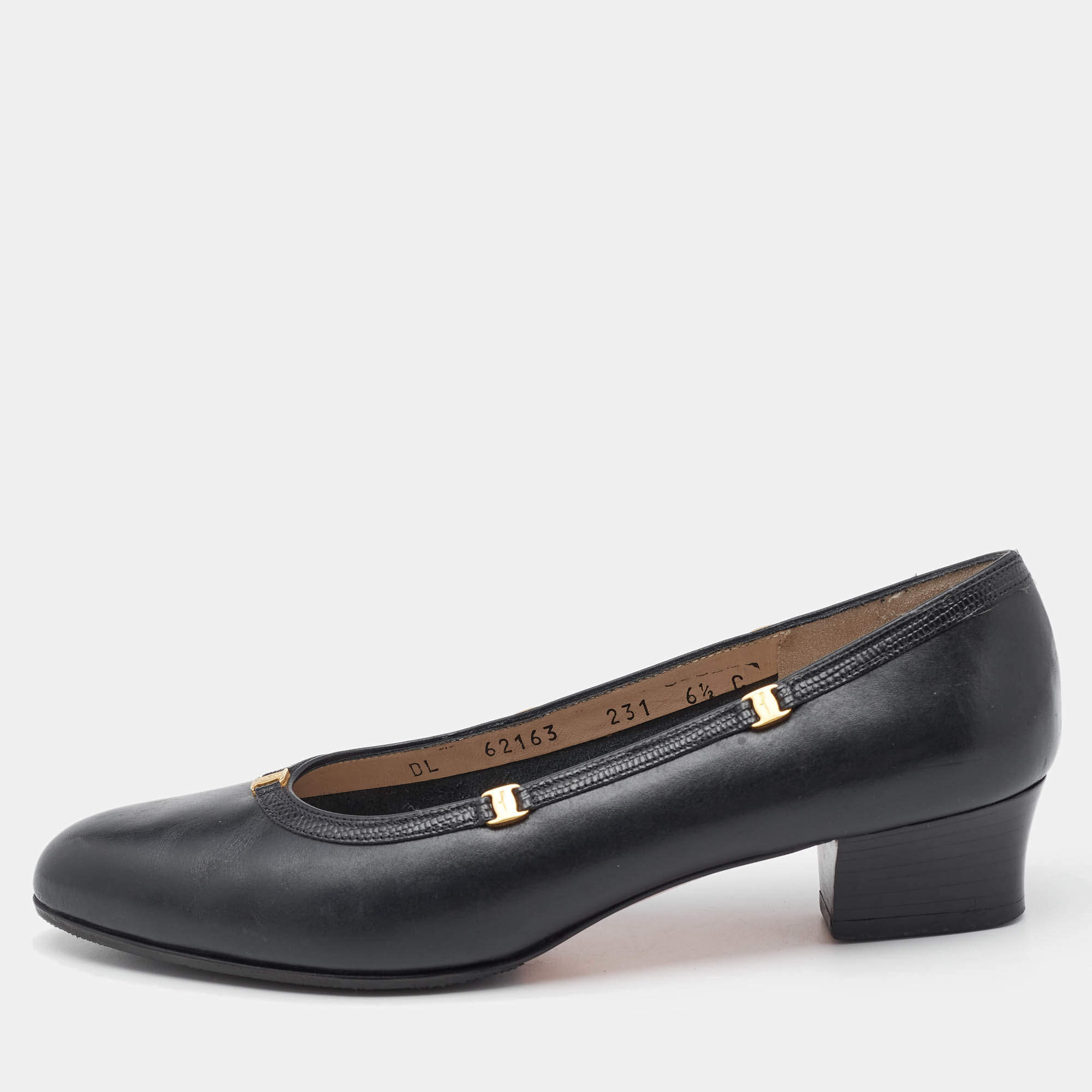 Pre Owned Salvatore Ferragamo Navy Blue Leather Logo Round Toe Pumps Size 37