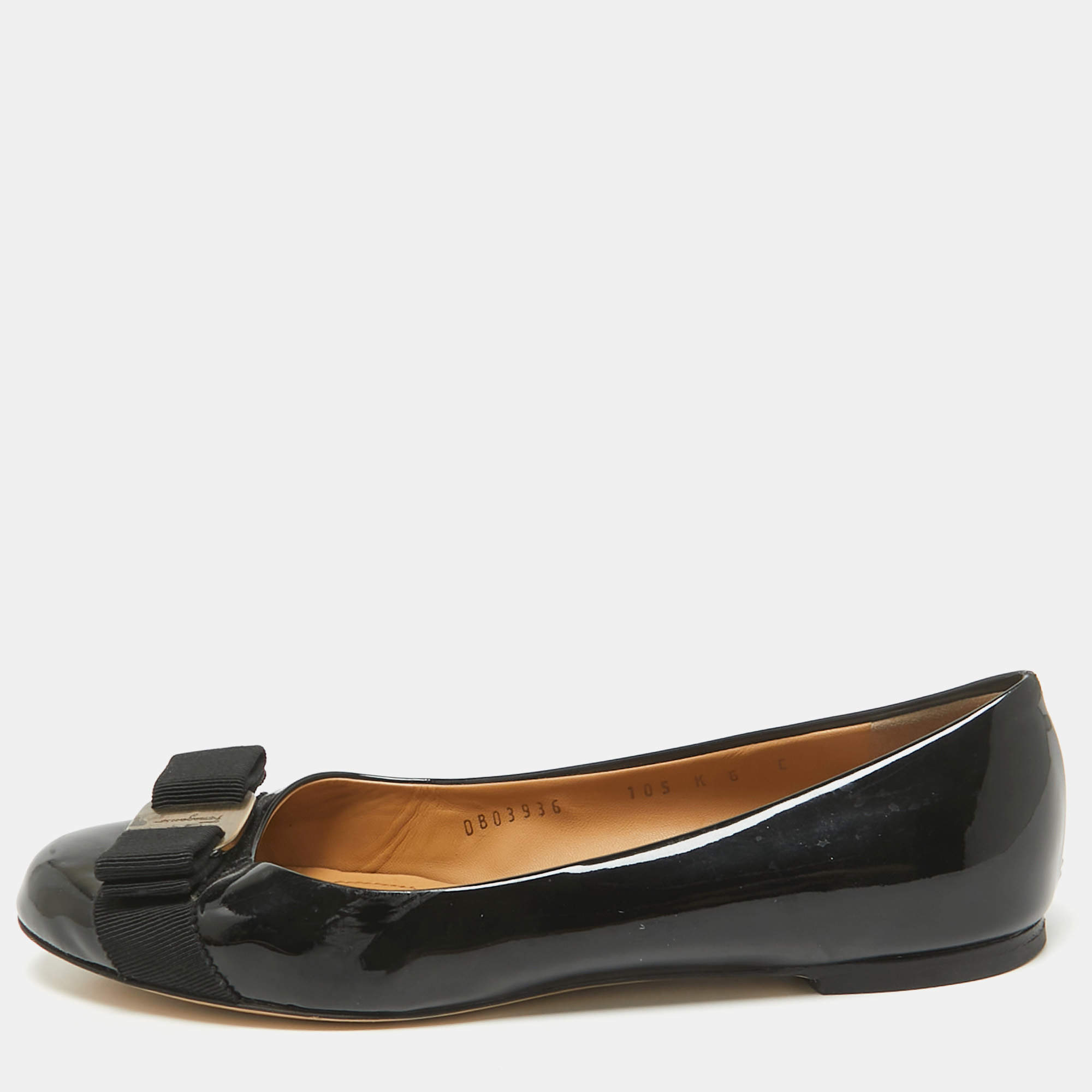 Pre Owned Salvatore Ferragamo Black Patent Leather Vara Bow Ballet Flats Size 36.5