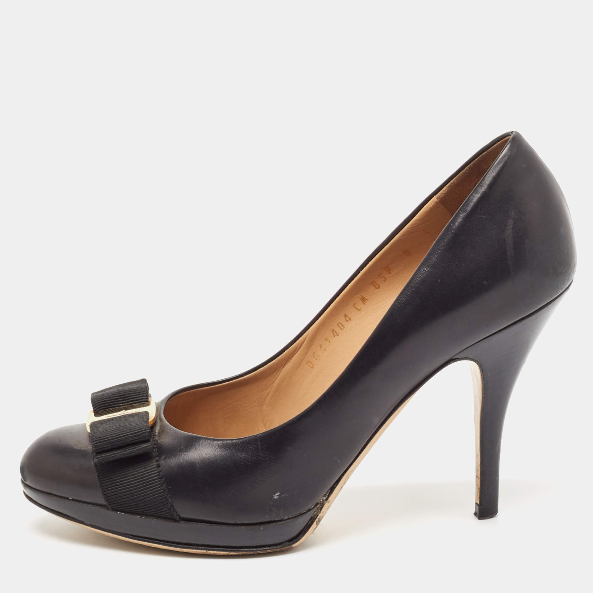 Salvatore Ferragamo Black Leather Vara Bow Pumps Size 38.5