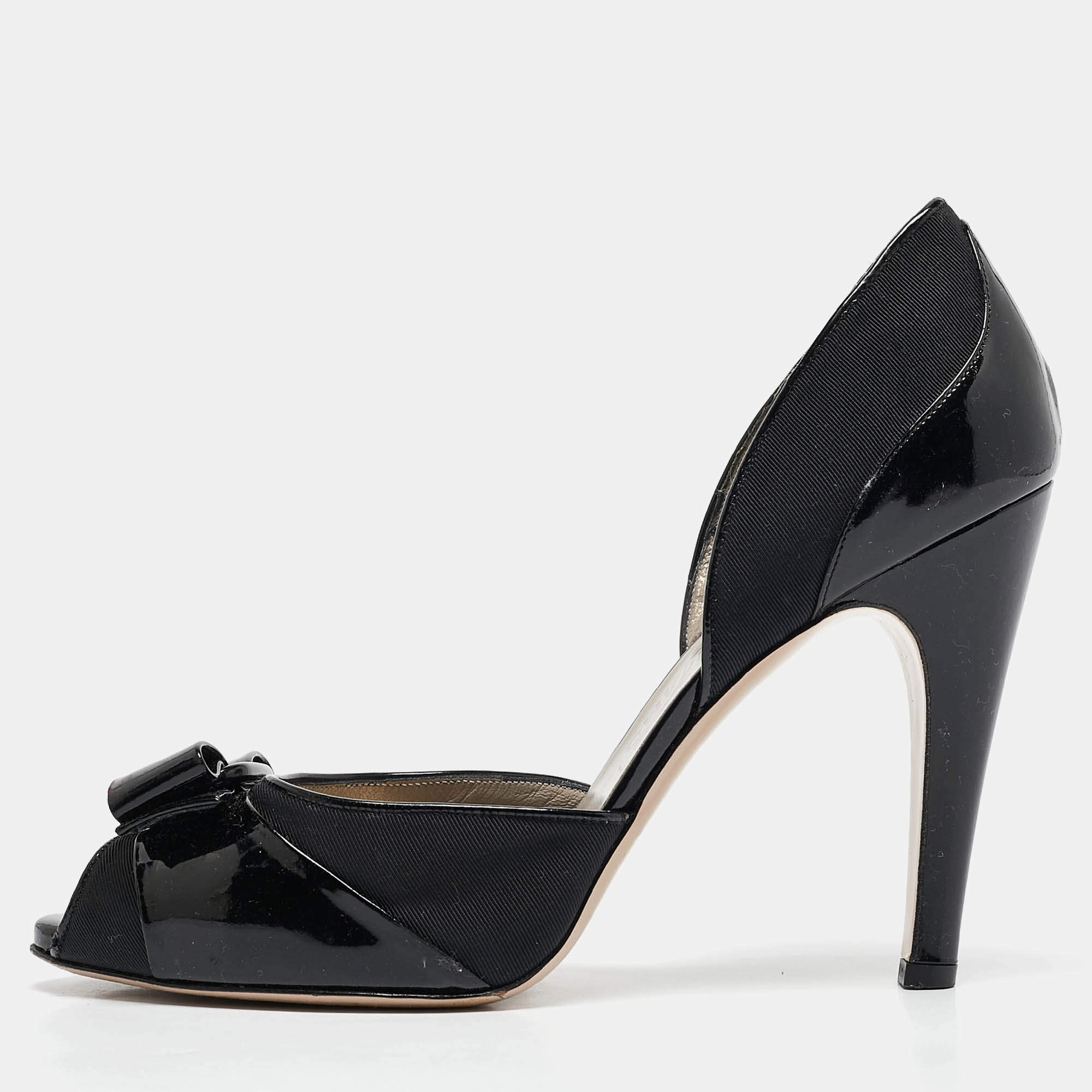 Pre Owned Salvatore Ferragamo Black Canvas and Patent Leather Manuela Pumps Size 39