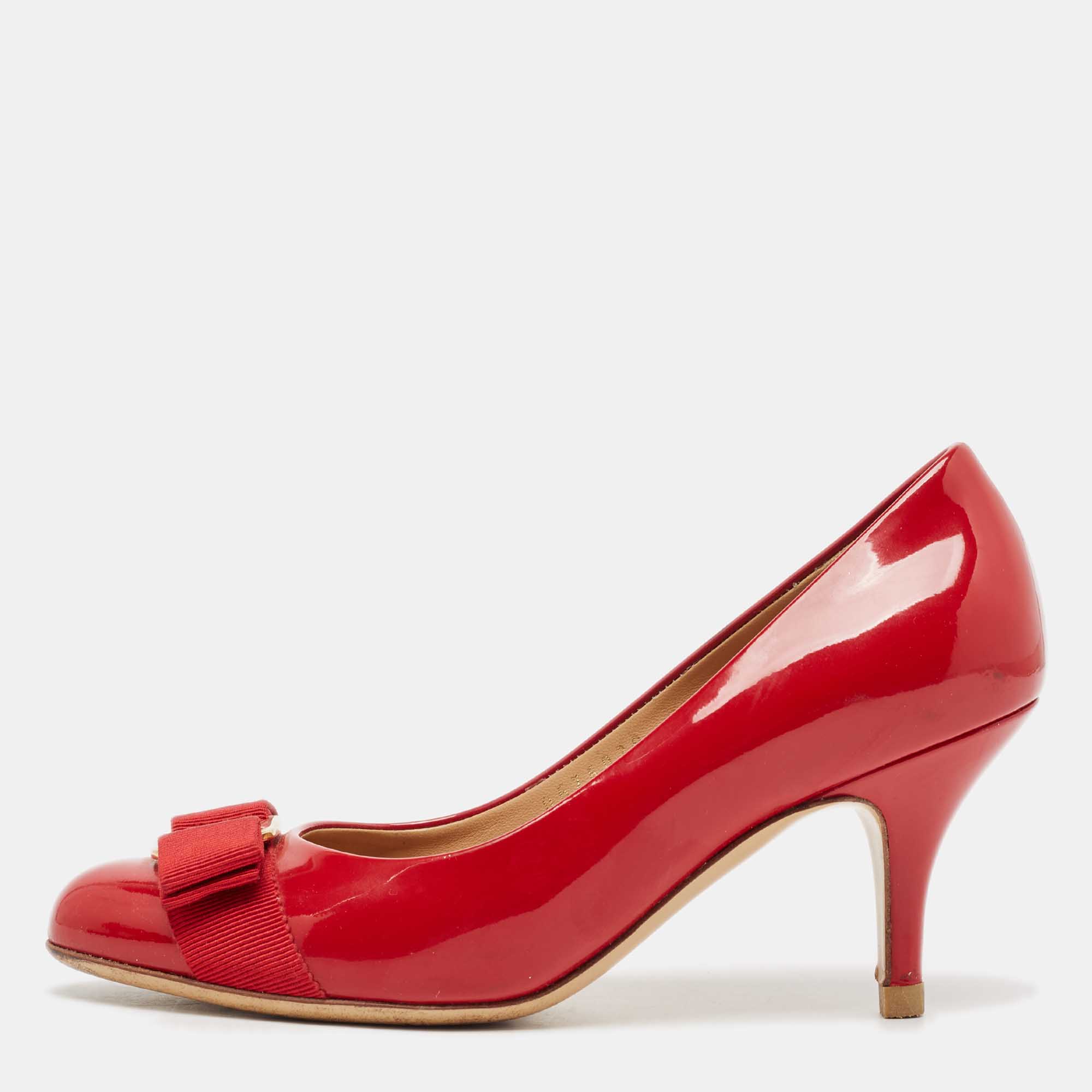 Pre Owned Salvatore Ferragamo Red Patent Leather Vara Bow Pumps Size 35