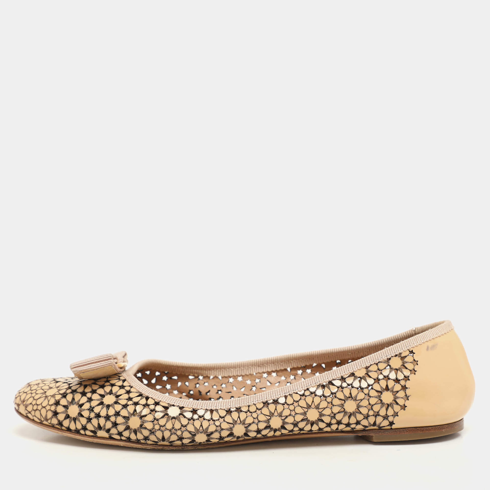 Salvatore Ferragamo Beige Patent Leather Laser Cut Vara Bow Ballet Flats Size 38