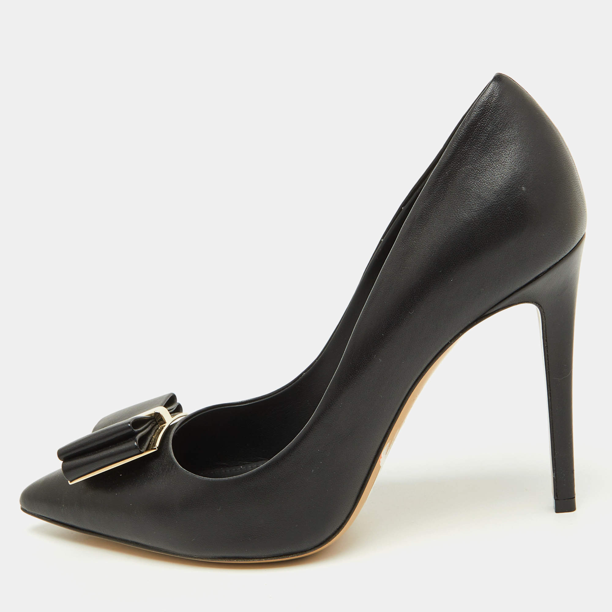 Salvatore Ferragamo Black Leather Zeri Pointed Toe Pumps Size 41