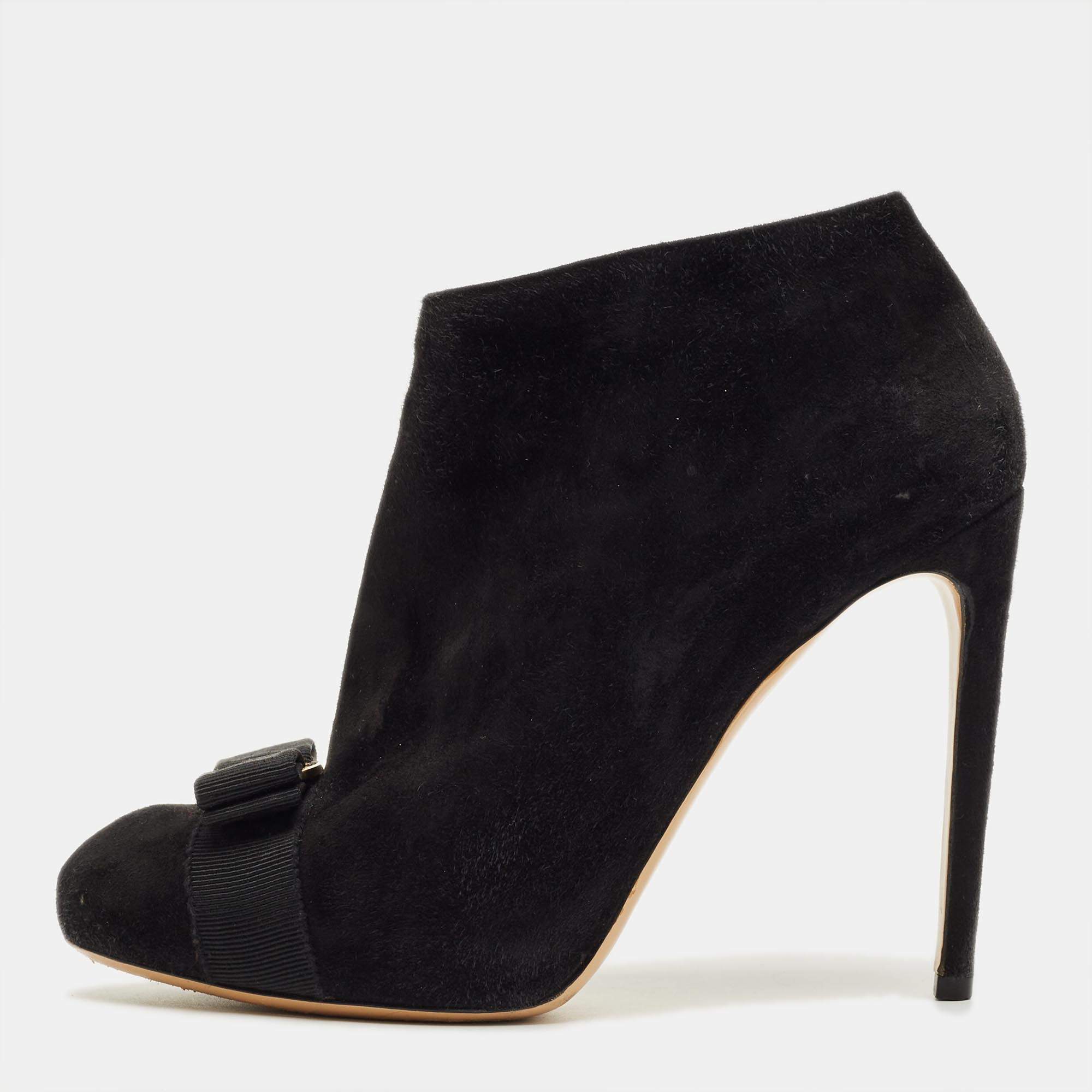 Pre Owned Salvatore Ferragamo Black Suede Vara Bow Ankle Boots Size 38.5
