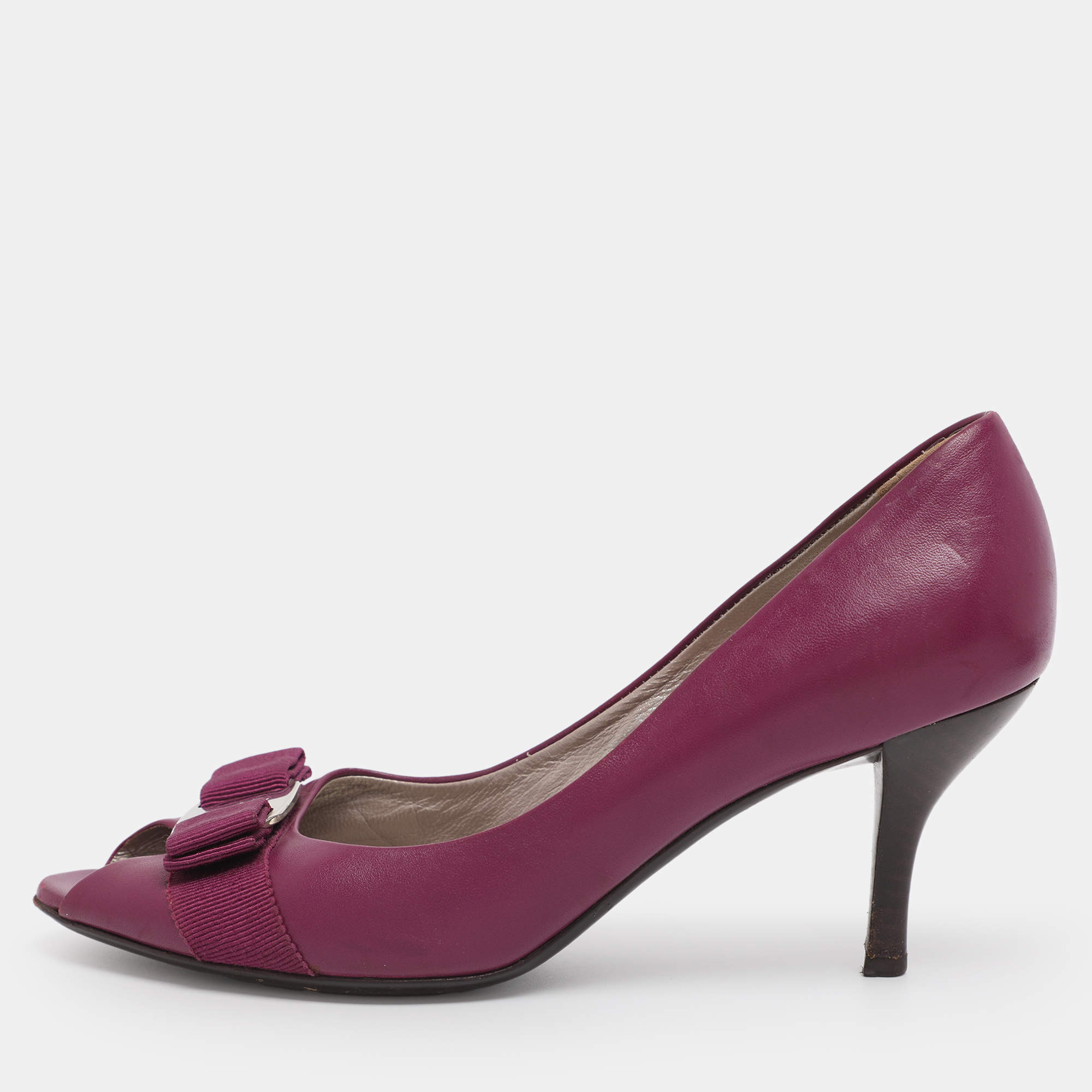 Pre Owned Salvatore Ferragamo Fushia Leather Vara Bow Peep Toe Pumps Size 37