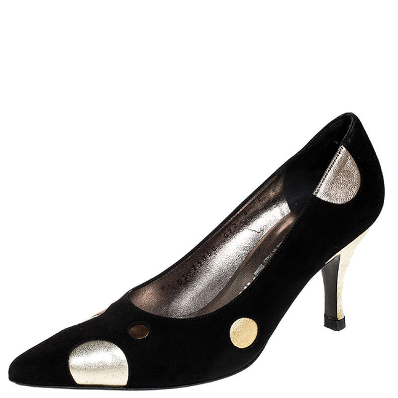حذاء كعب عالي سالفاتوري فيراغامو مقدمة مدببة سويدي أسود و دوائر ذهبية ميتاليك مقاس 36.5