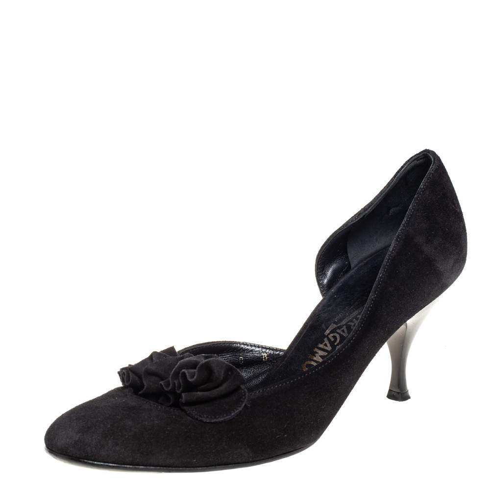 مملوكة مسبقًا Salvatore Ferragamo Black Suede D'Orsay Pumps Size 38.5