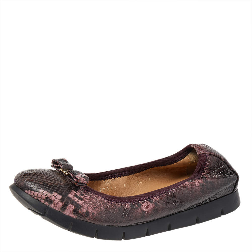 مملوكة مسبقًا Salvatore Ferragamo Multicolor Python Embossed Leather Flats Size 38