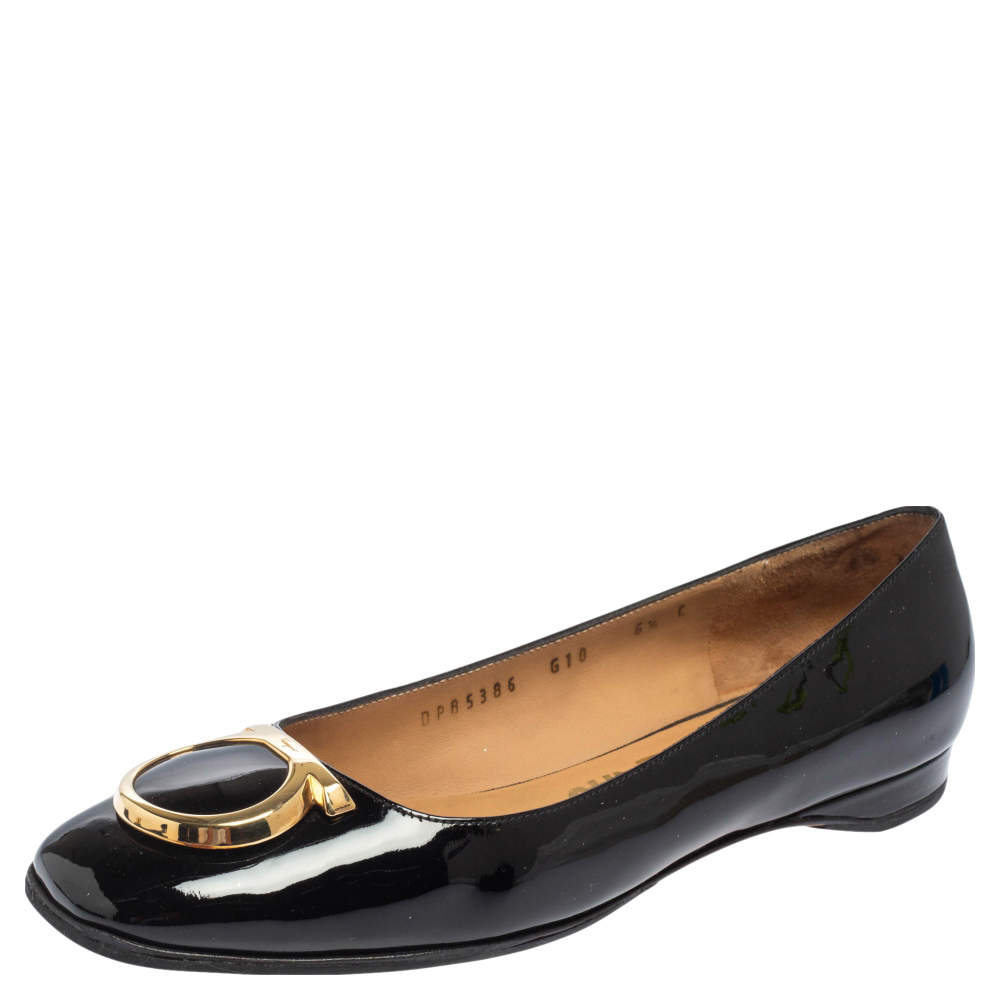 مملوكة مسبقًا Salvatore Ferragamo Black Patent Leather Rebi Gancio Ballet Flats Size 37