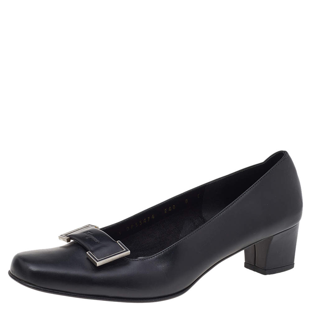 Pre Owned Salvatore Ferragamo Black Leather Buckle Detail block Heel Pumps 38.5