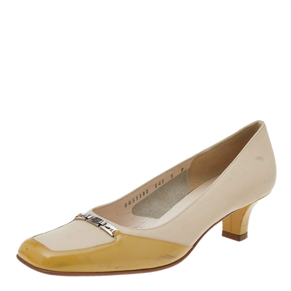 Salvatore Ferragamo Beige Leather And Patent Leather Pumps Size 38.5