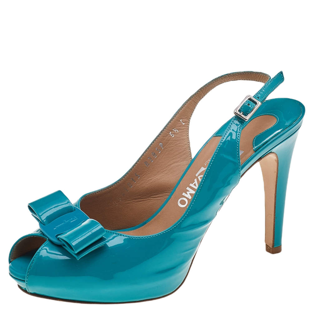 مملوكة مسبقًا Salvatore Ferragamo Teal Blue Patent Leather Vara Bow Slingback Sandals Size 37