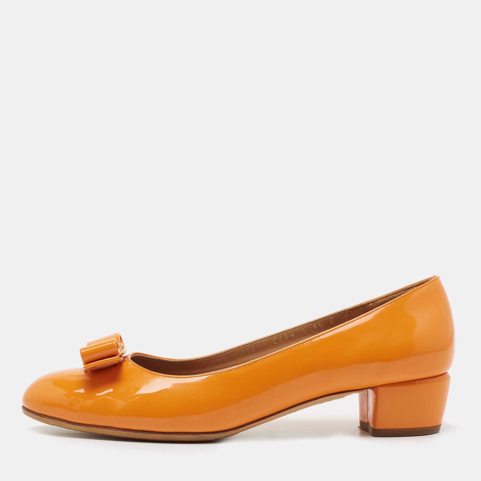 Pre Owned Salvatore Ferragamo Orange Patent Leather Vara Bow Pumps Size 40
