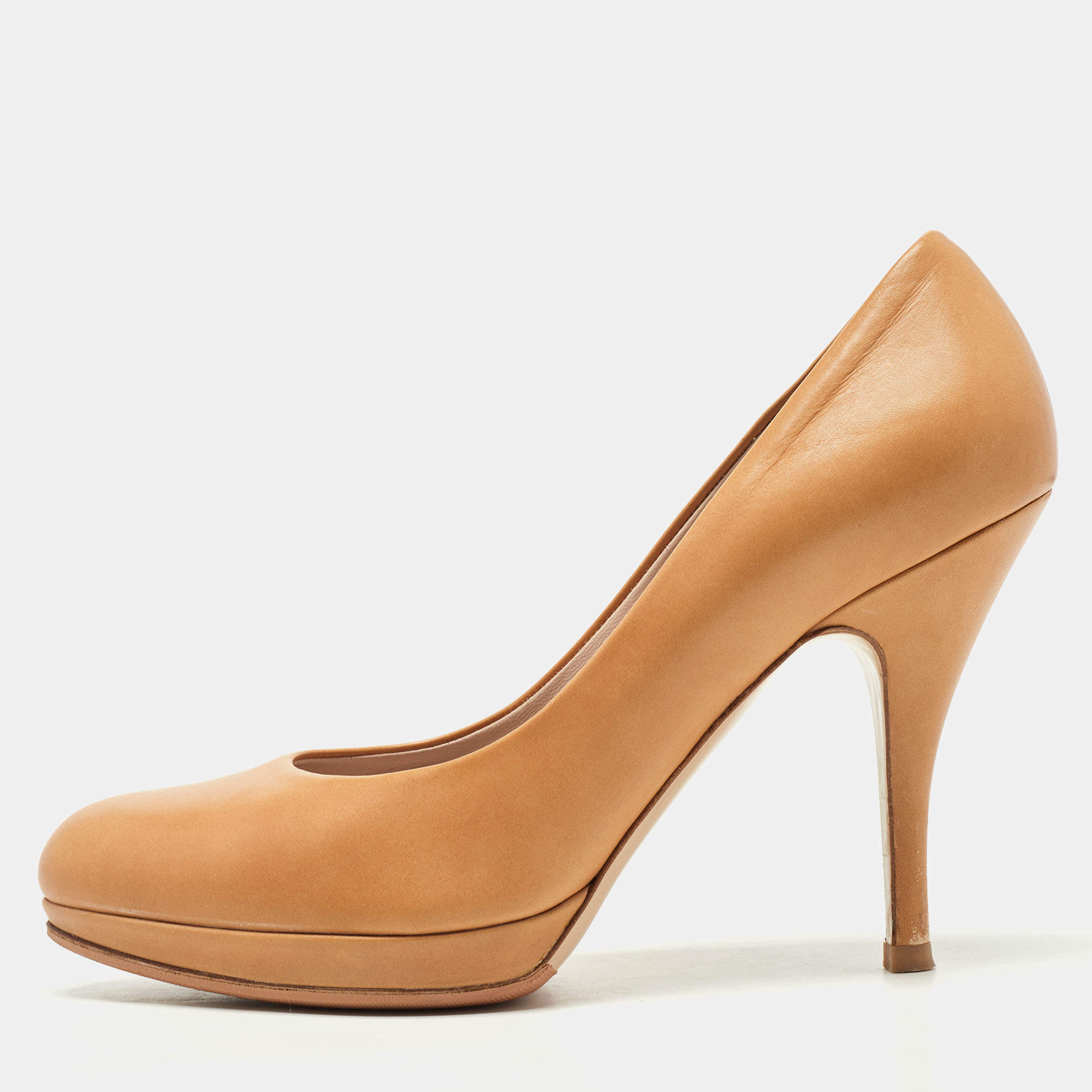 Pre Owned Salvatore Ferragamo Beige Leather Round Toe Platform Pumps Size 39