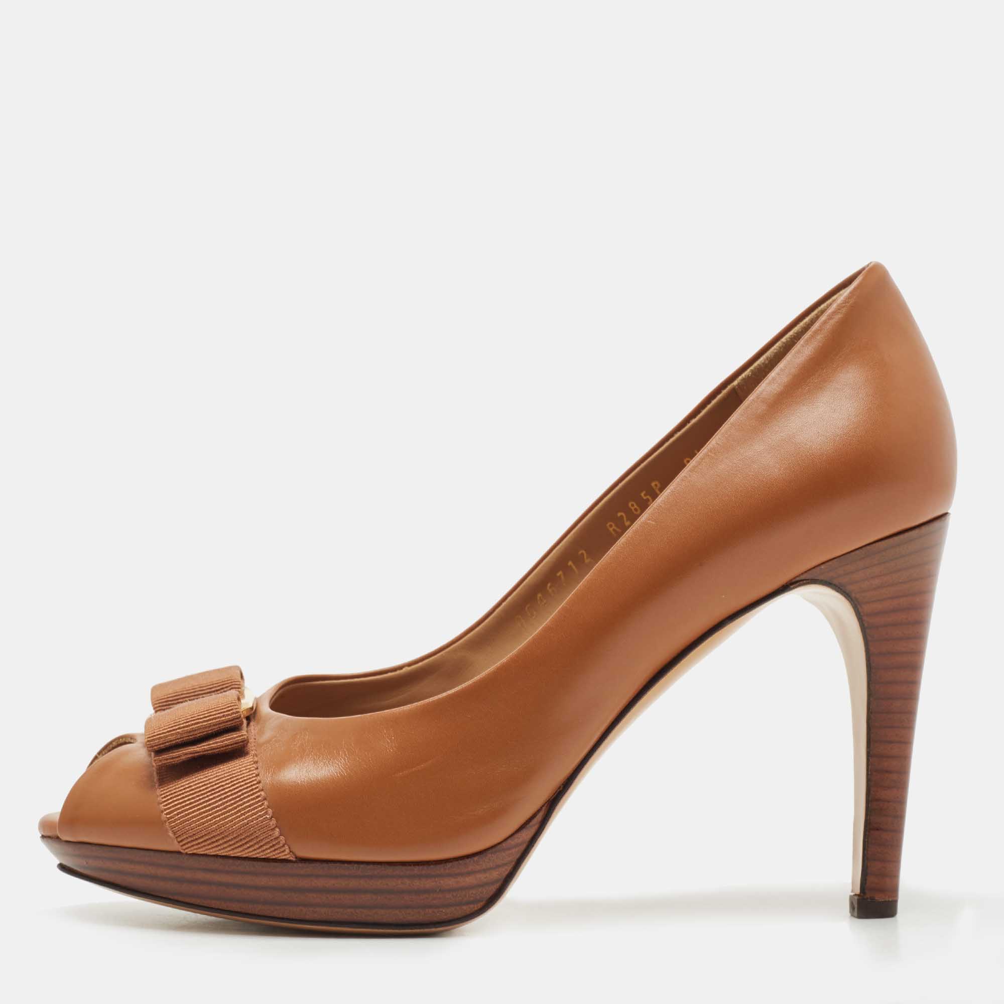 Pre Owned Salvatore Ferragamo Brown Leather Vara Bow Peep Toe Platform Pumps Size 39