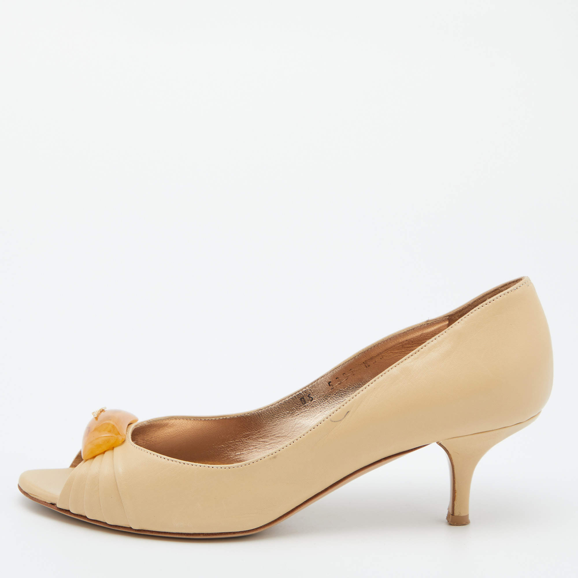 Pre Owned Salvatore Ferragamo Beige Leather Peep Toe Pumps Size 38
