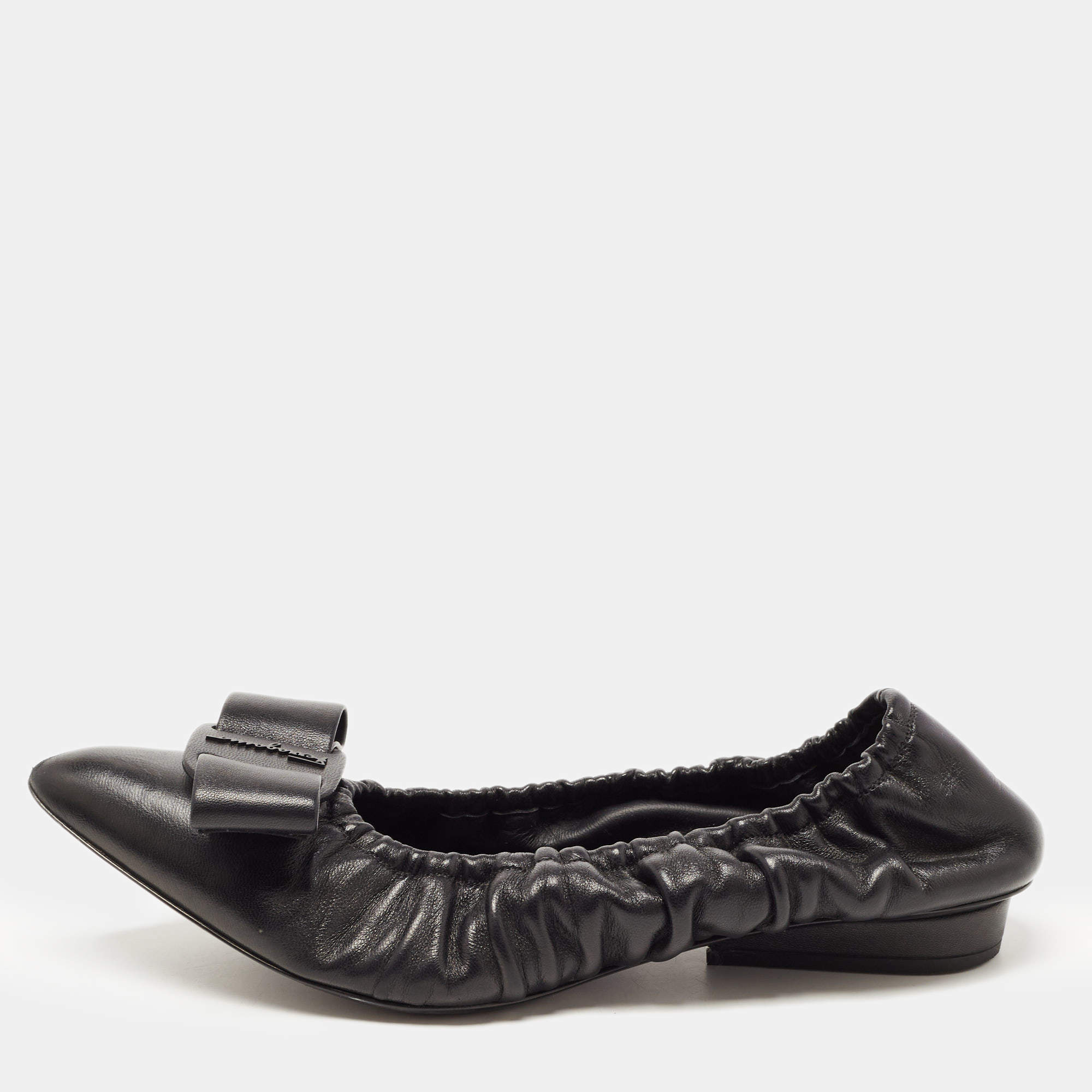 Pre Owned Salvatore Ferragamo Black Leather Vara Bow Scrunch Ballet Flats Size 38