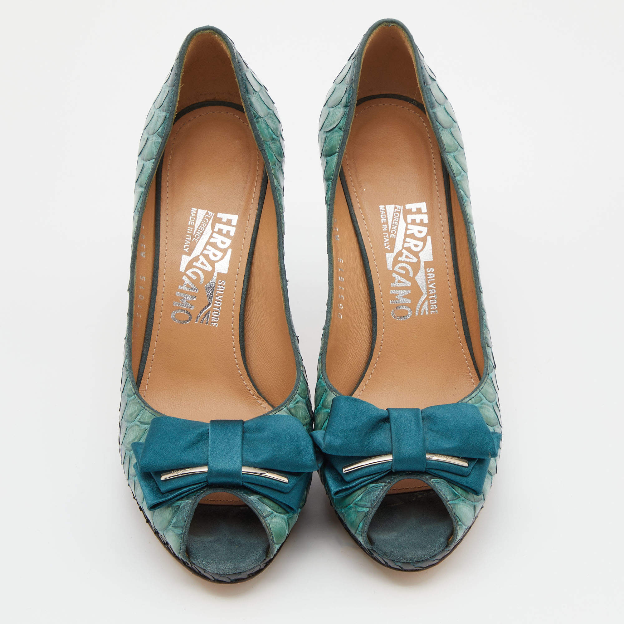 Pre Owned Salvatore Ferragamo Green Python Bow Peep Toe Pumps Size 37.5