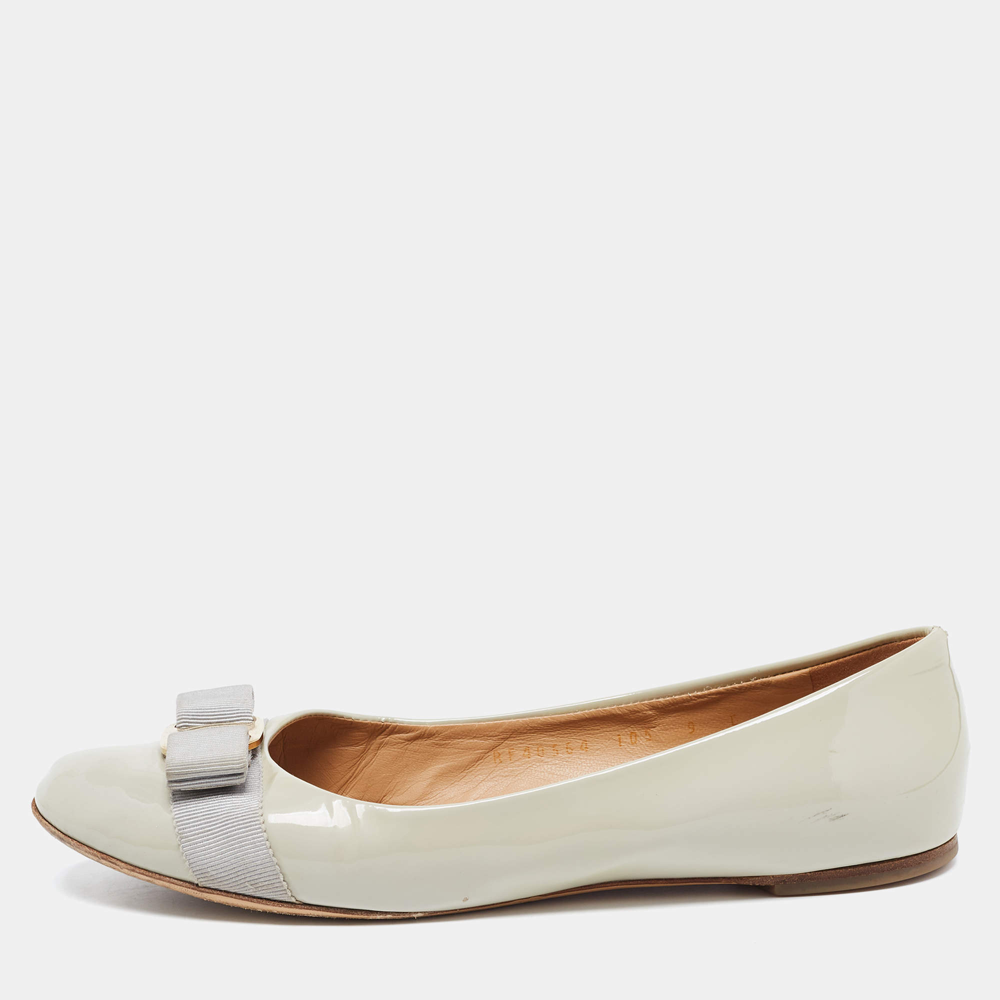 Pre Owned Salvatore Ferragamo Grey Patent Leather Varina Ballet Flats Size 39.5