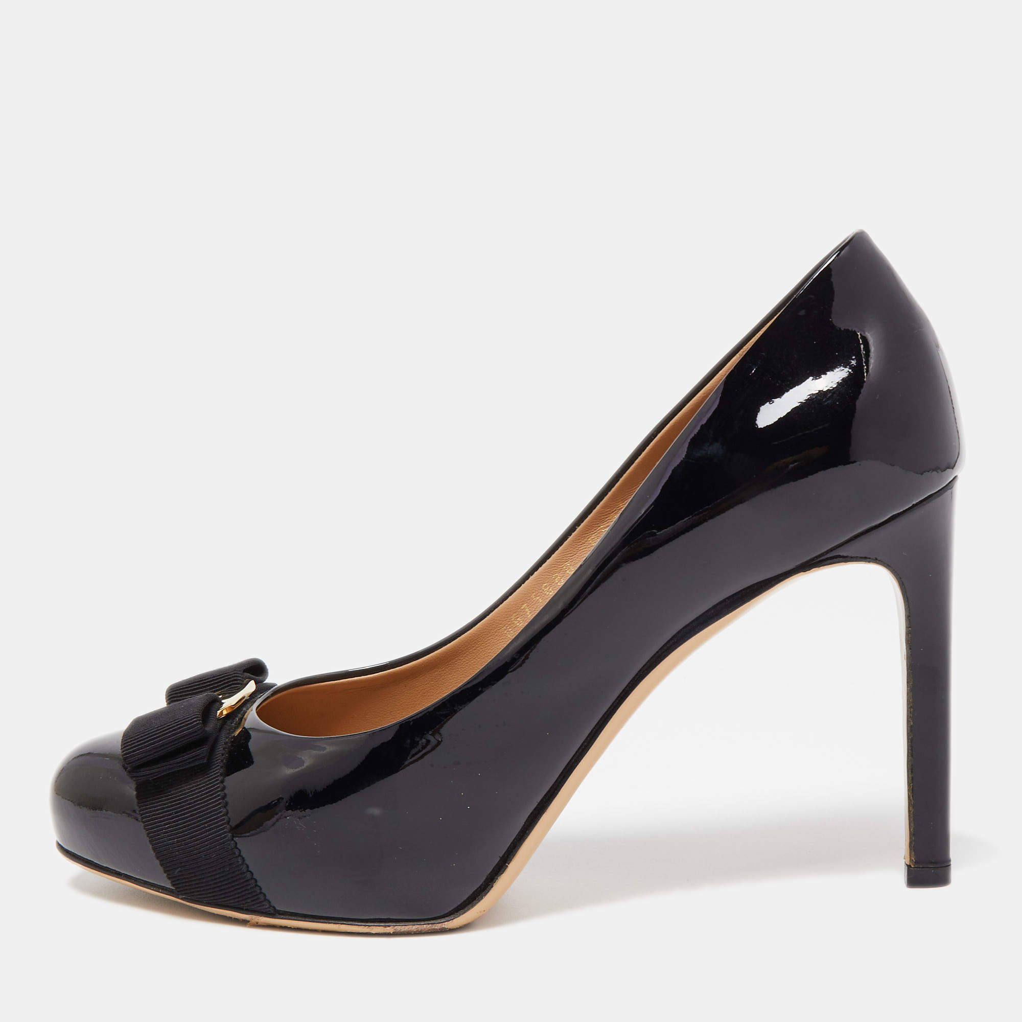 Pre Owned Salvatore Ferragamo Black Patent Leather Vara Bow Pumps Size 39.5