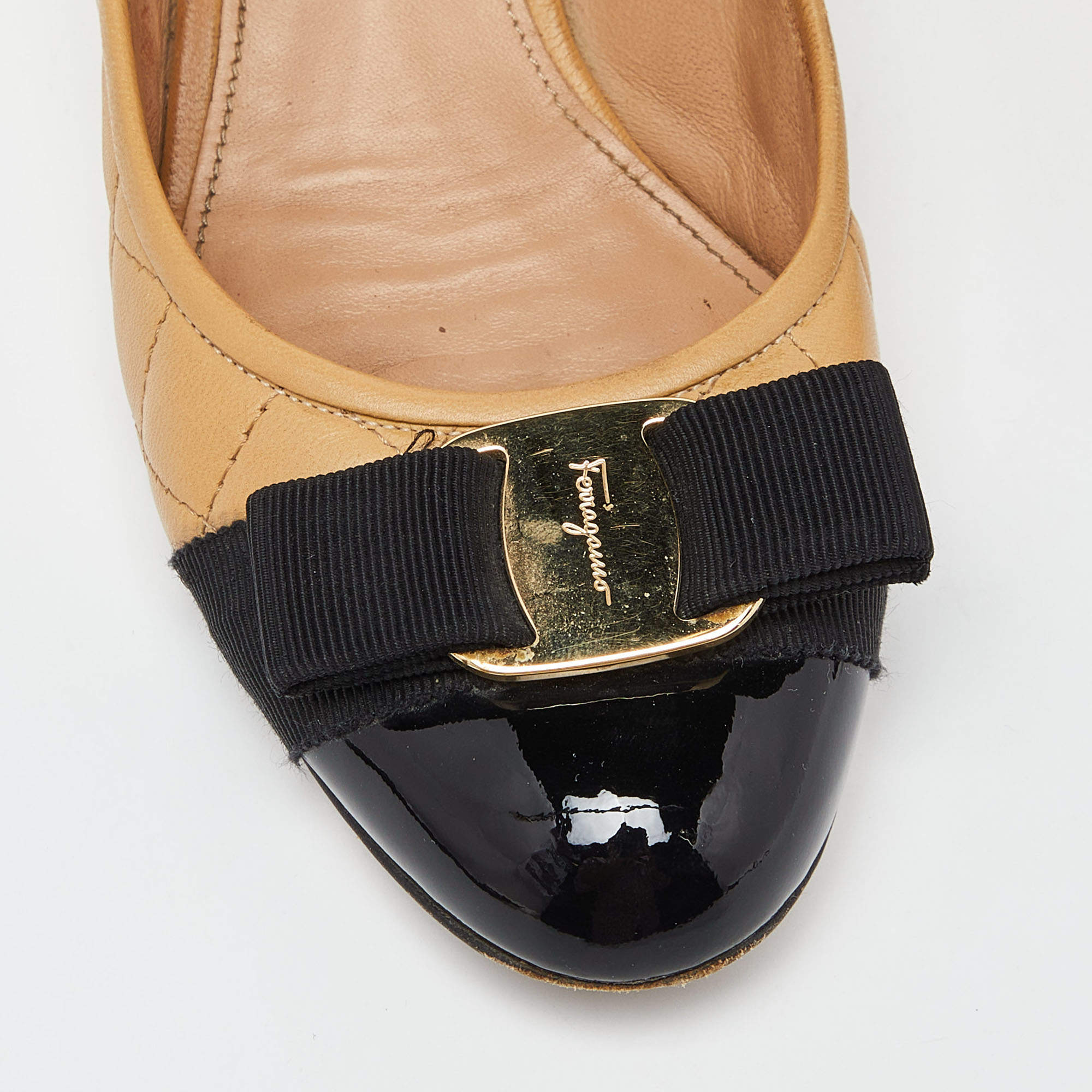 Pre Owned Salvatore Ferragamo Beige/Black Leather and Patent Block Heel Pumps Size 37