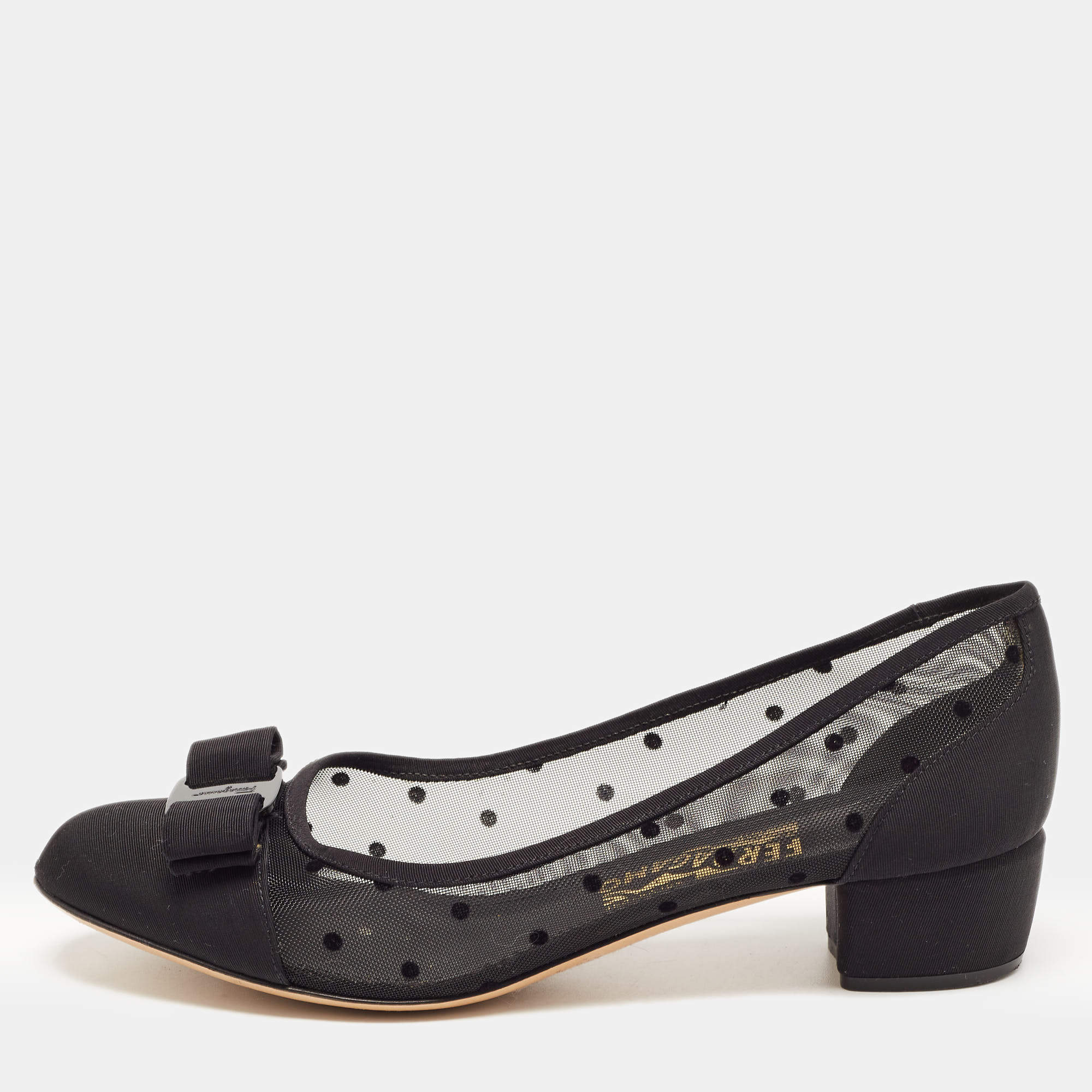 Pre Owned Salvatore Ferragamo Black Mesh and Fabric Vara Bow Pumps Size 39