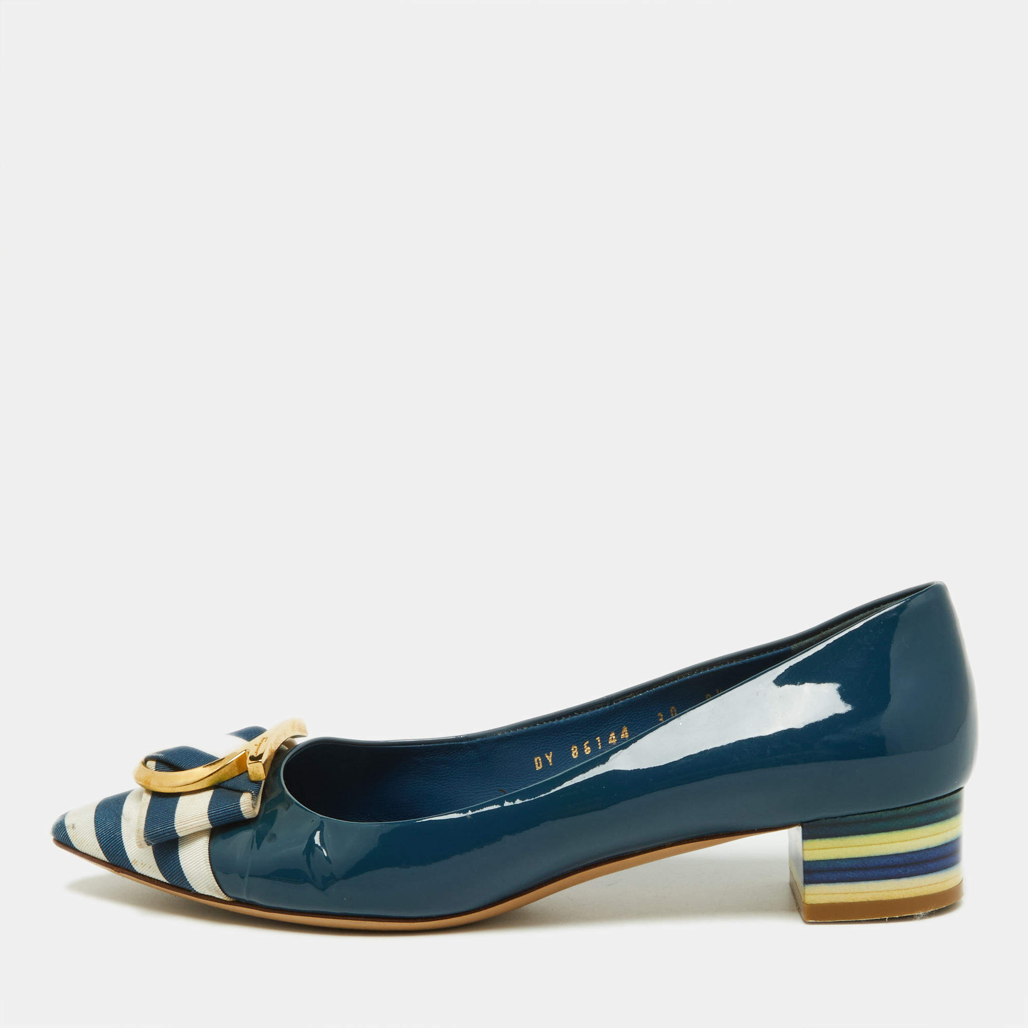 Pre Owned Salvatore Ferragamo Blue Patent Leather and Fabric Fele Gancio Pointed Ballet Flat Size 39