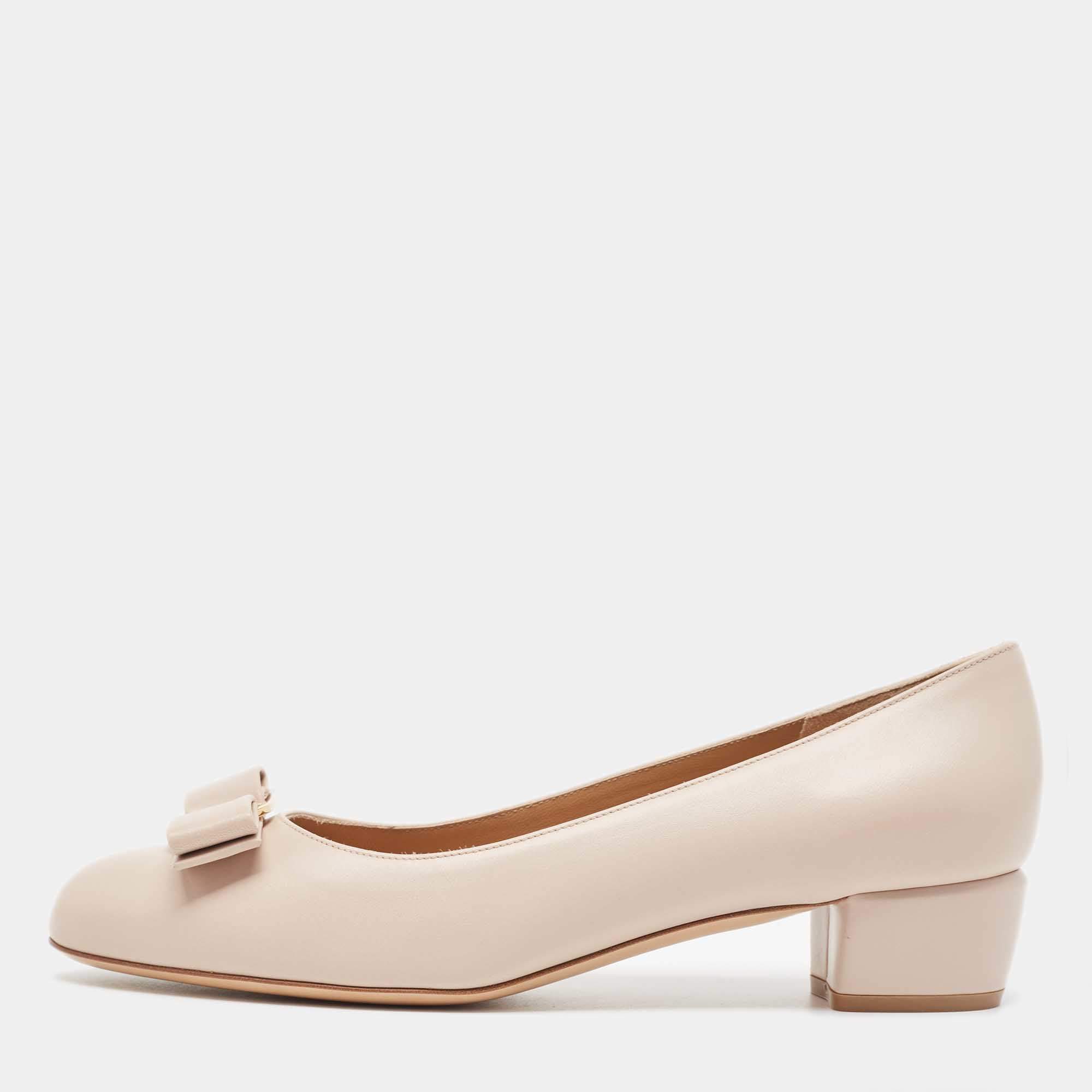 Pre Owned Salvatore Ferragamo Light Pink Leather Vara Bow Pumps Size 37.5