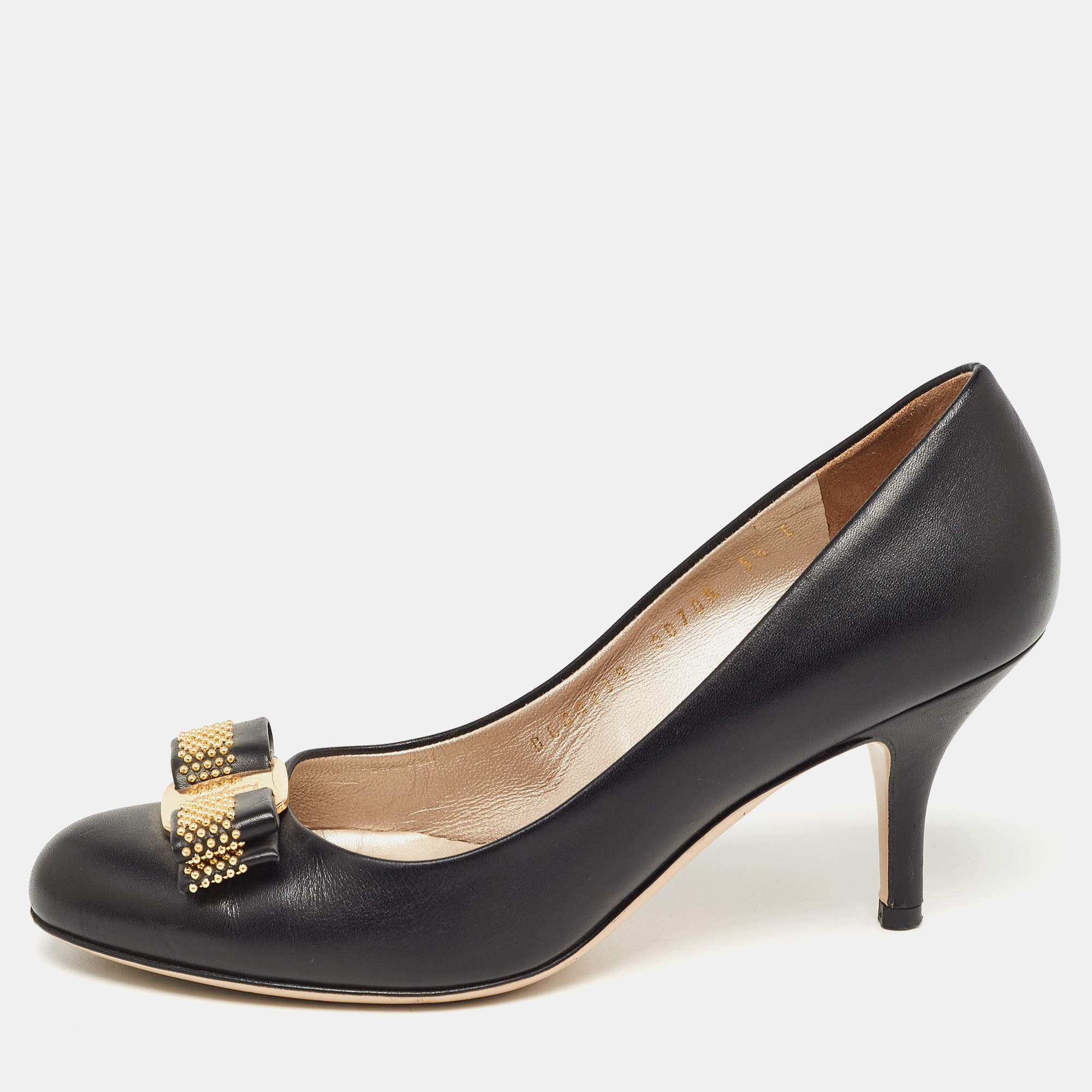 Pre Owned Salvatore Ferragamo Black Leather Studded Vara Bow Pumps Size 36