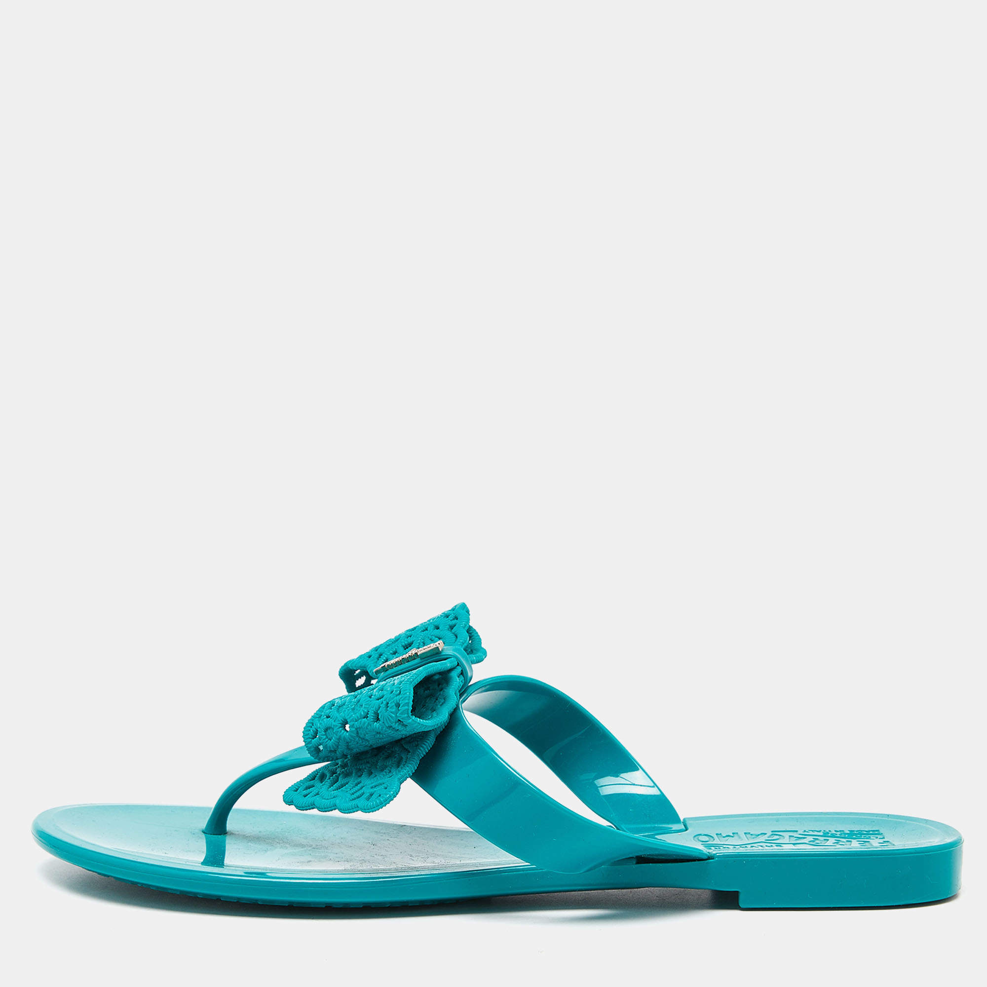 Pre Owned Salvatore Ferragamo Turquoise Leather Laser Cut Bow Thong Flat Slides Size 37.5