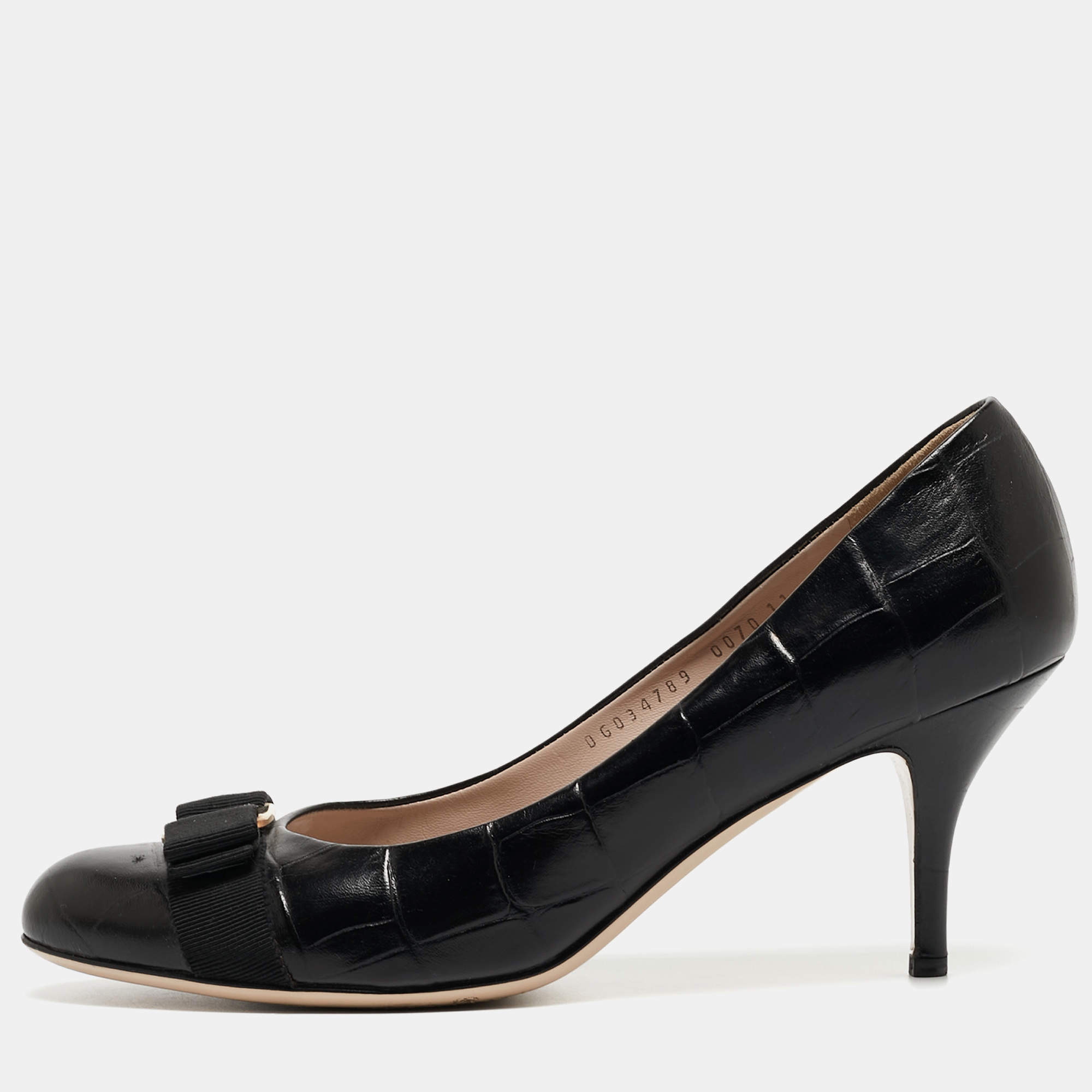 Pre Owned Salvatore Ferragamo Black Embossed Crocodile Vara Bow Pumps Size 41.5 